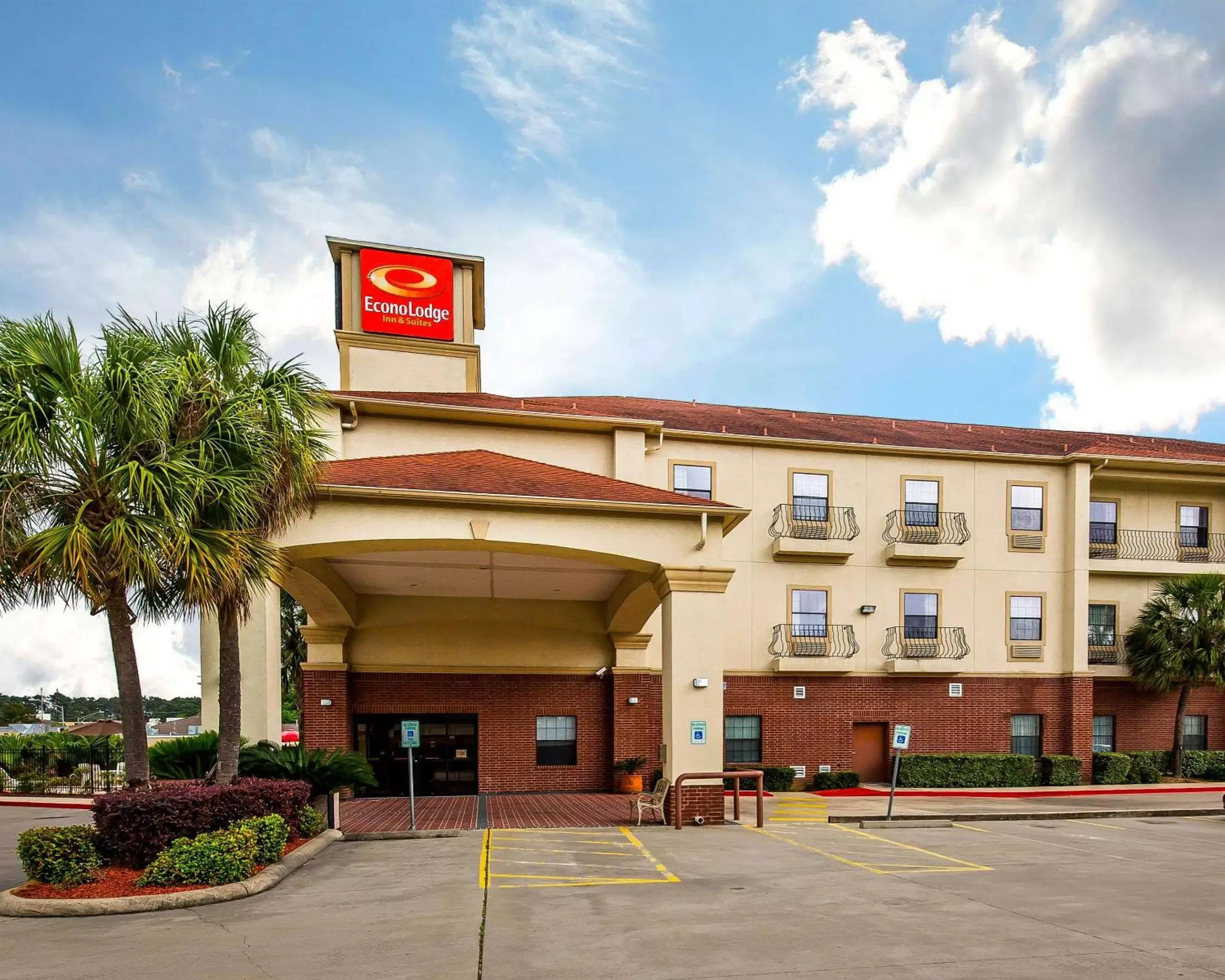 Property Building in Econo Lodge Inn & Suites Beaumont