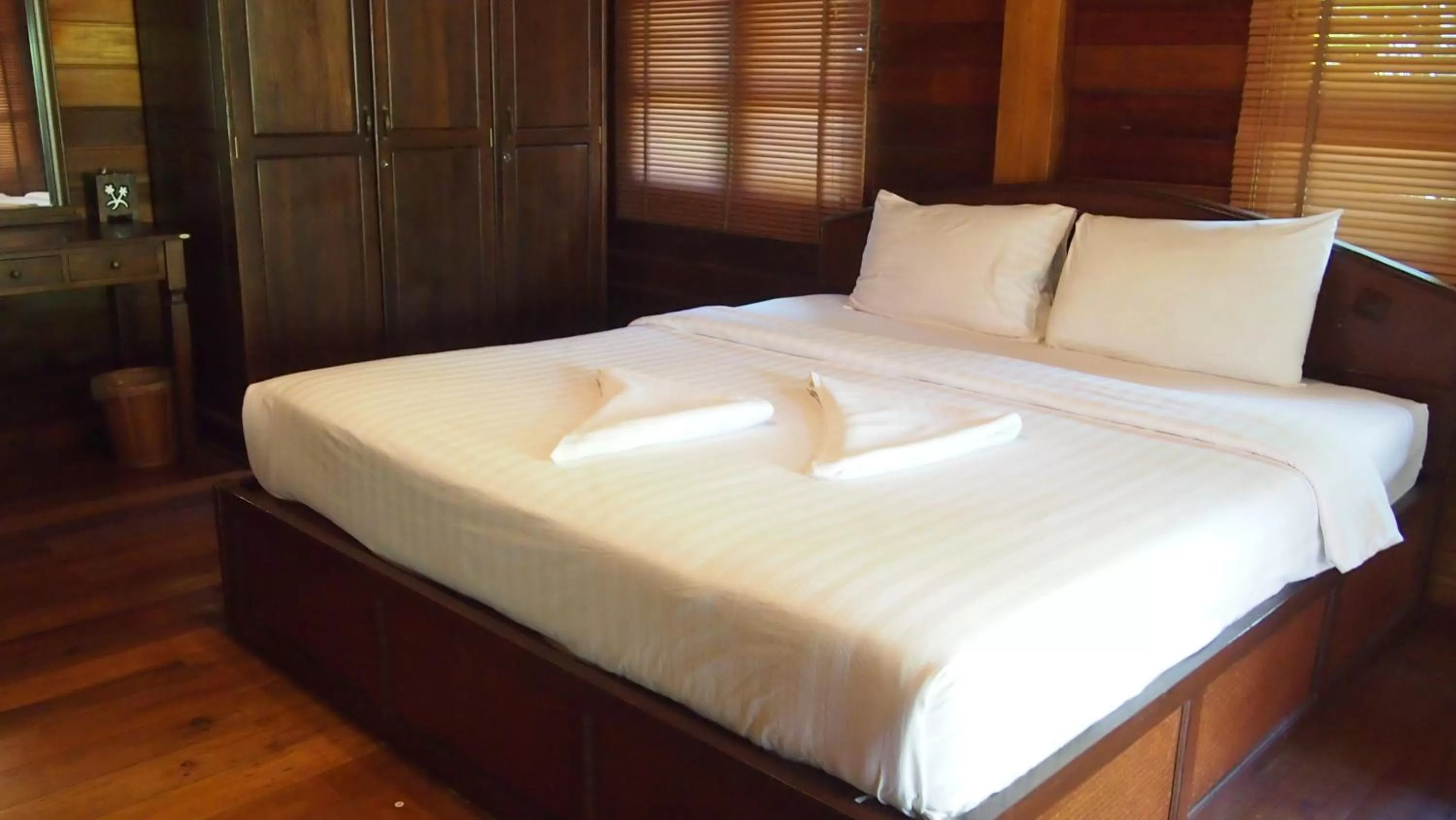 Bedroom, Bed in Cozy Garden Resort