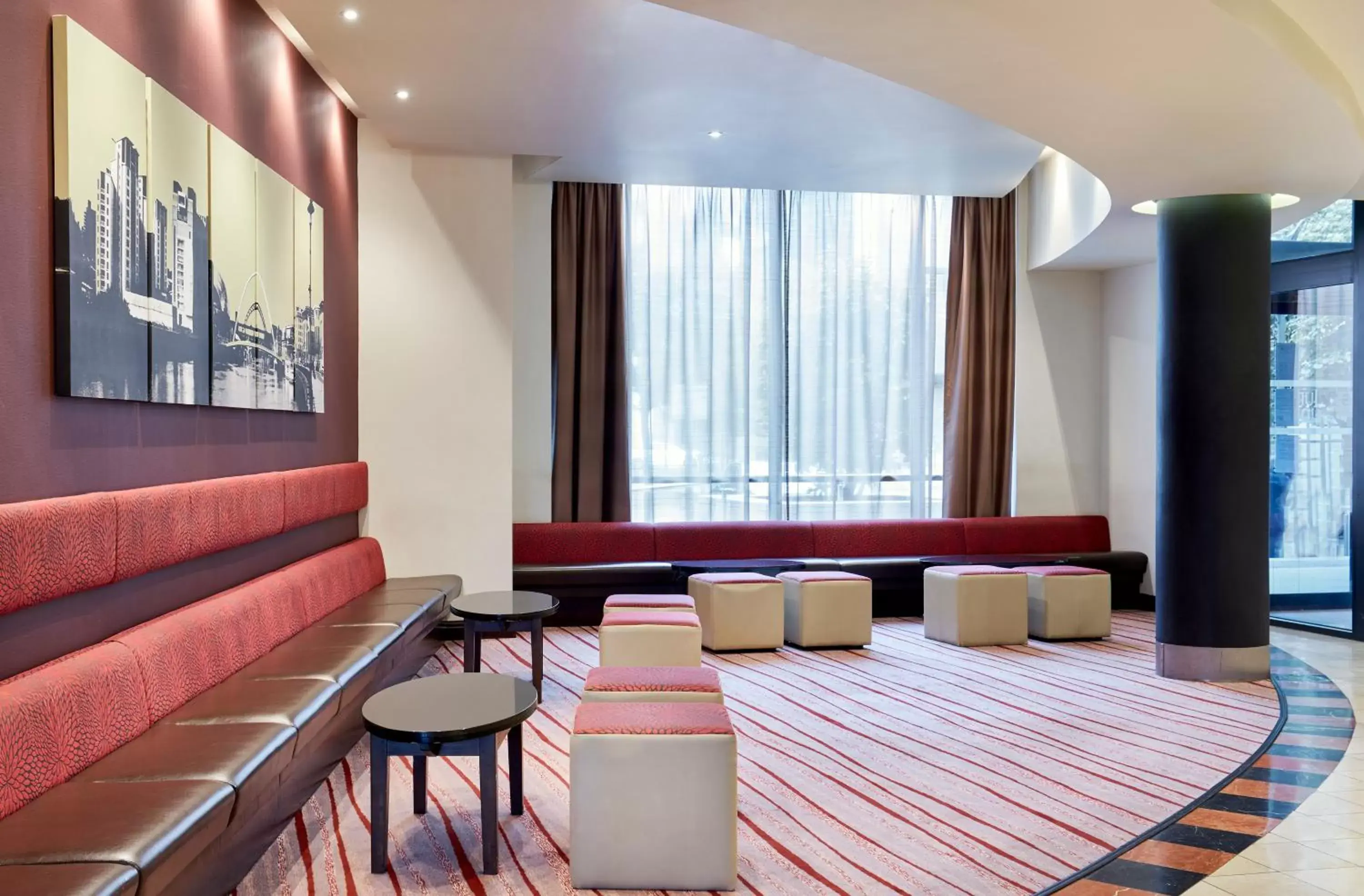 Lobby or reception, Seating Area in Leonardo Hotel Newcastle - Formerly Jurys Inn
