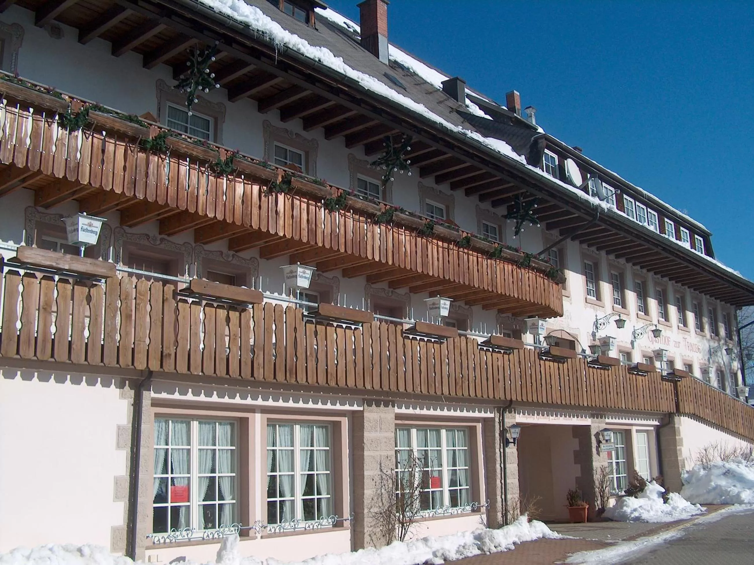 Property building in ZUR TRAUBE Schwarzwaldhotel & Restaurant am Titisee