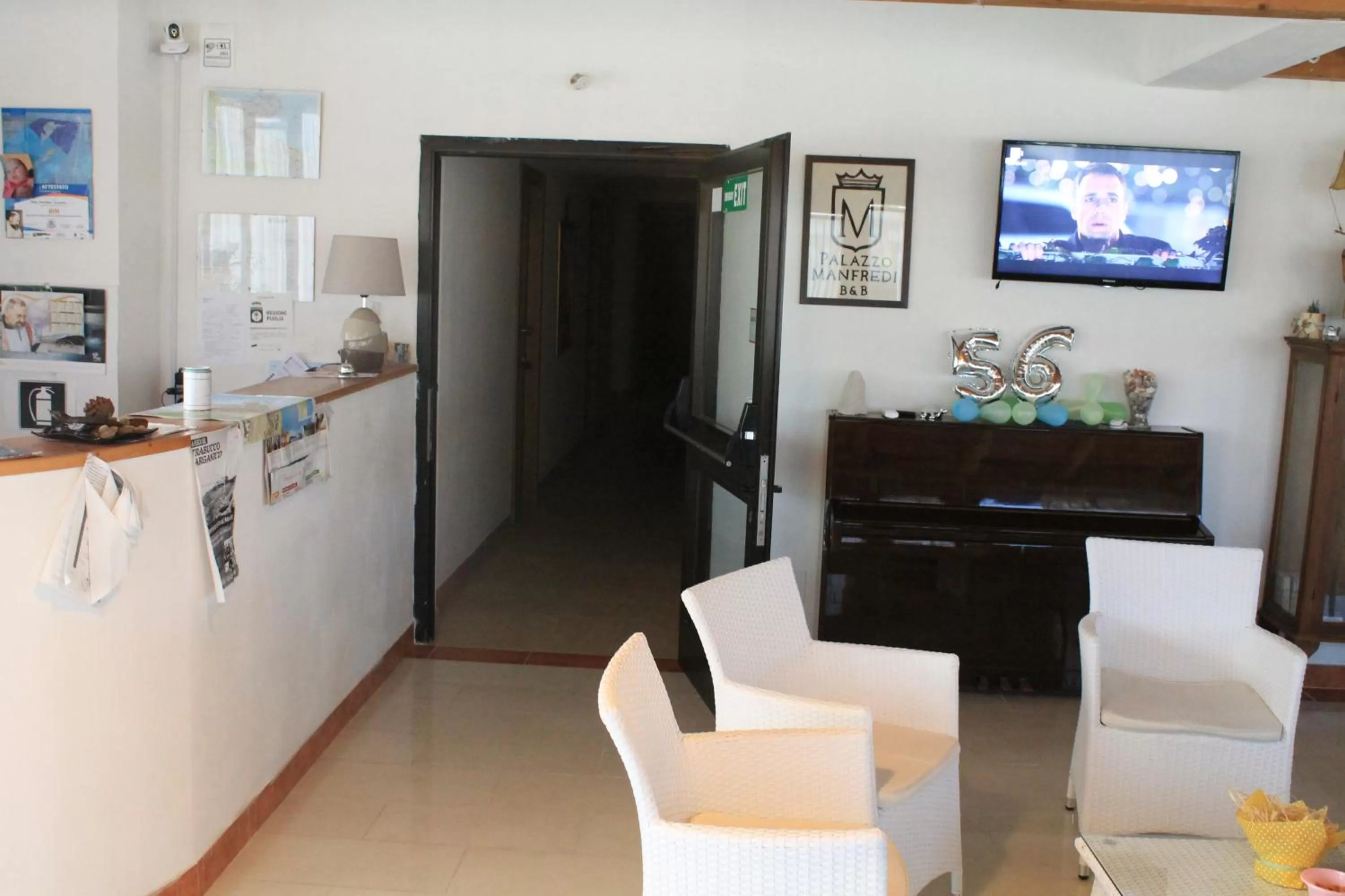 Lobby or reception in B&B Palazzo Manfredi Vieste, Fronte mare con Parcheggio