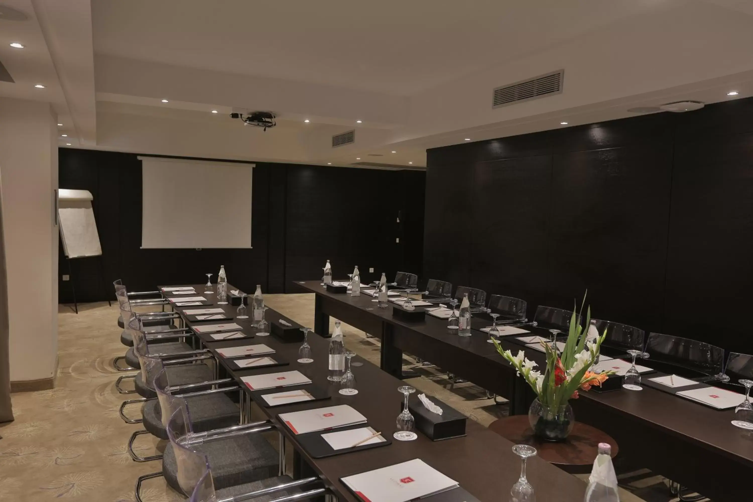 Meeting/conference room, Business Area/Conference Room in Le Corail Suites Hotel