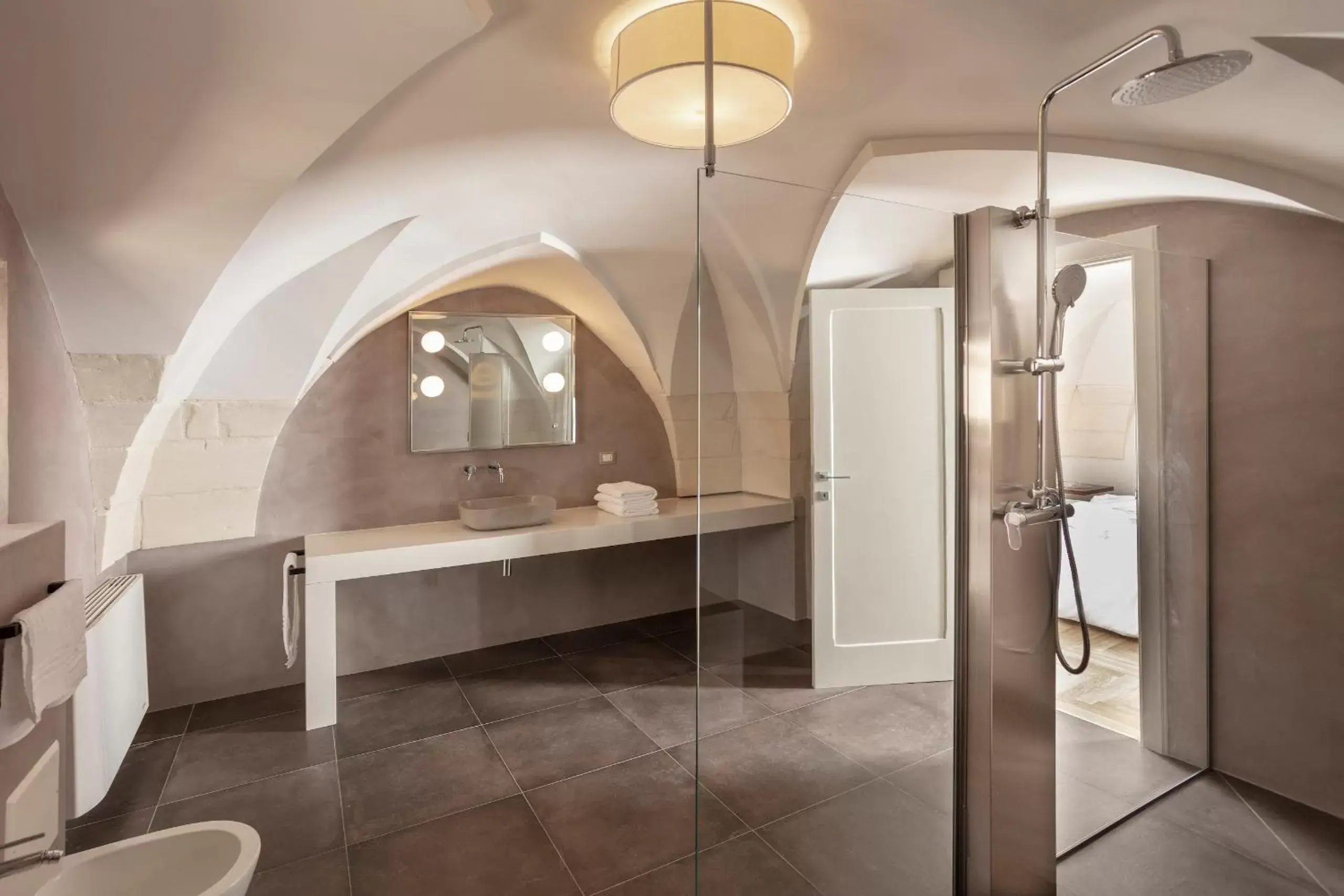 Shower, Bathroom in Palazzo dei Tolomei