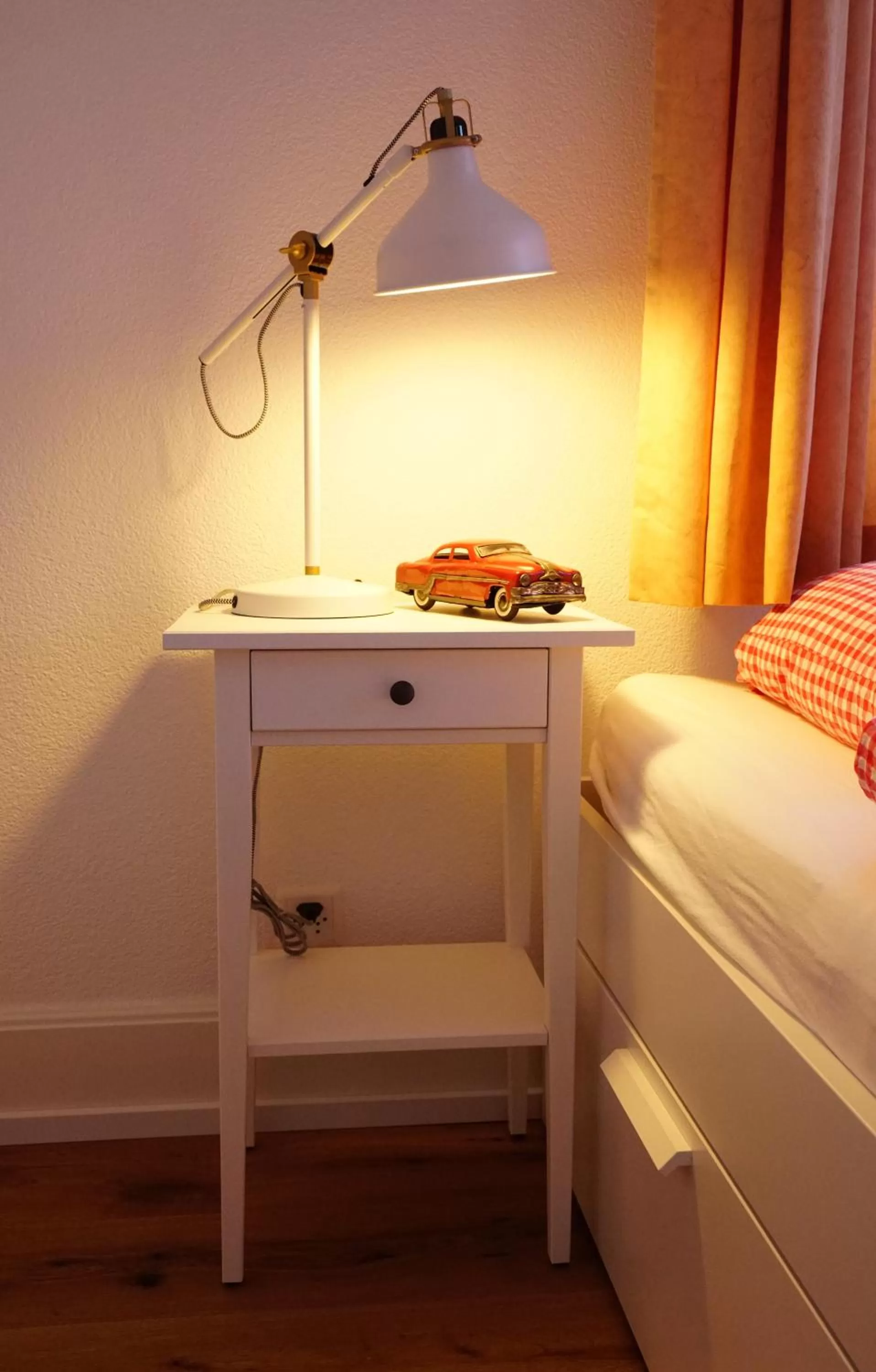 Decorative detail, Bed in Adventure Guesthouse Interlaken