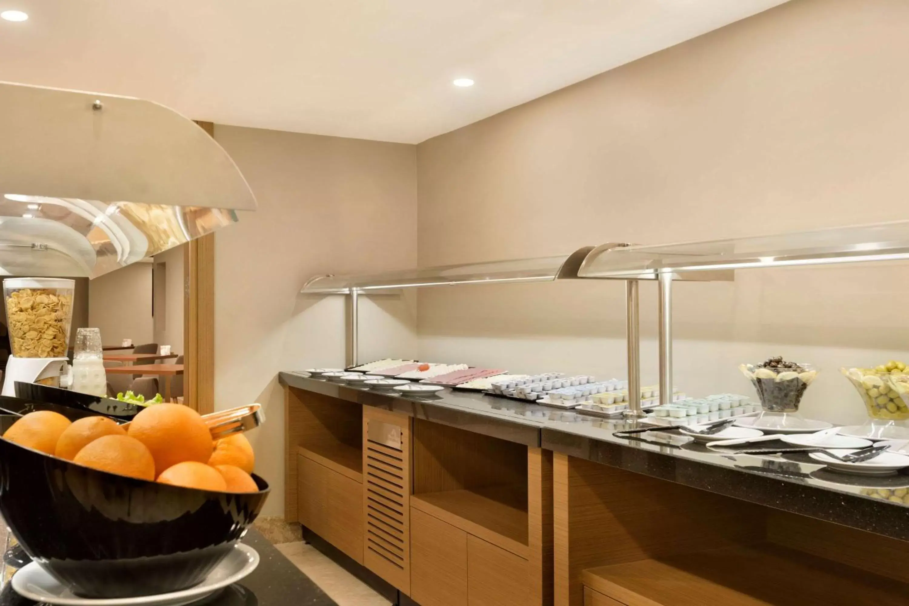 Restaurant/places to eat in Ramada Encore by Wyndham Gebze Restaurant/places to eat in Ramada Encore by Wyndham Gebze