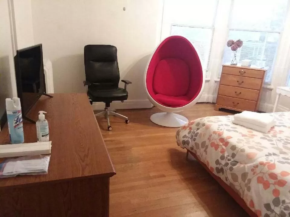 5 Star Victorian Mansion-Downtown No Locals