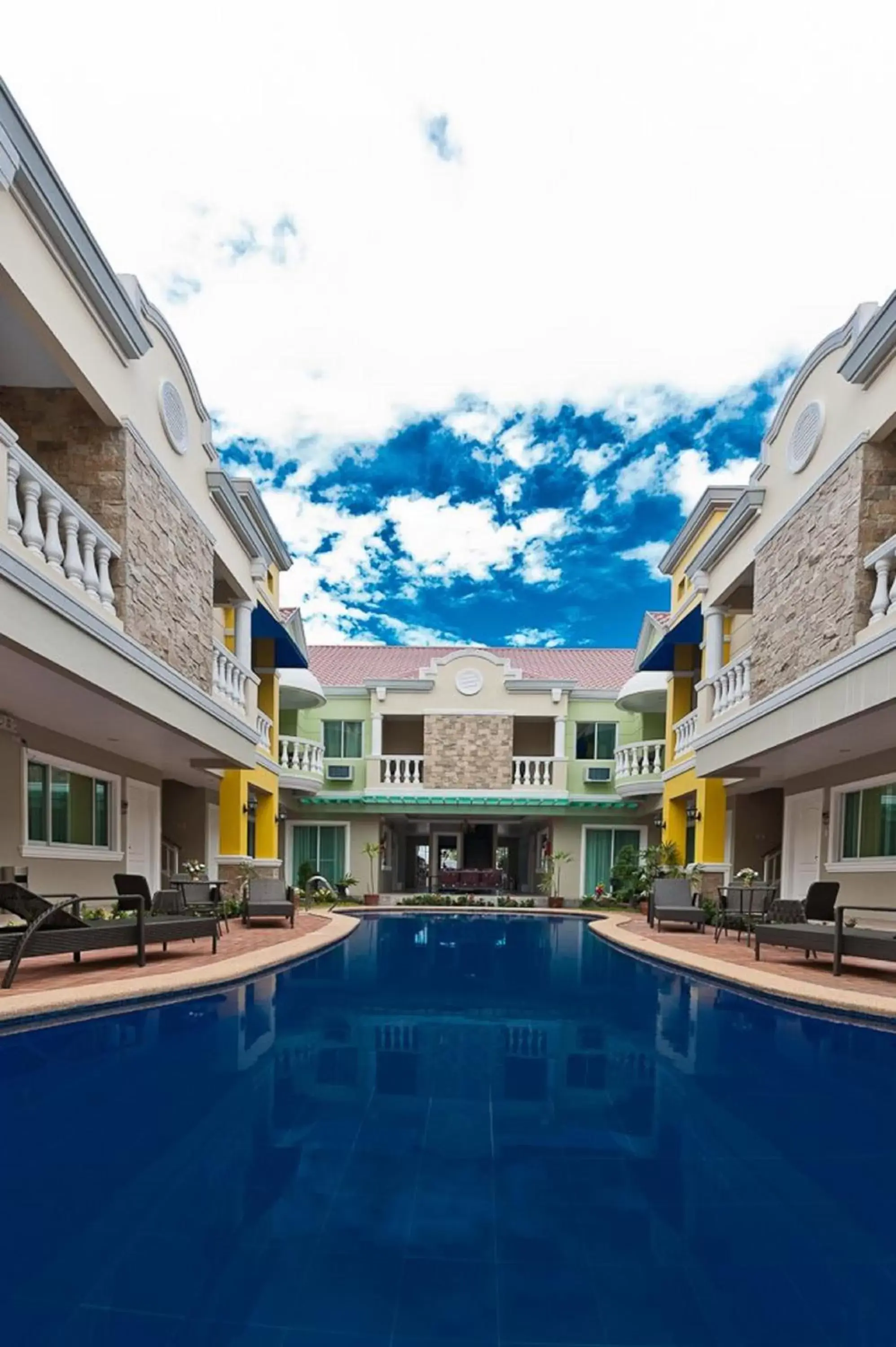 Swimming pool in Prism Hotel Swimming pool in Prism Hotel