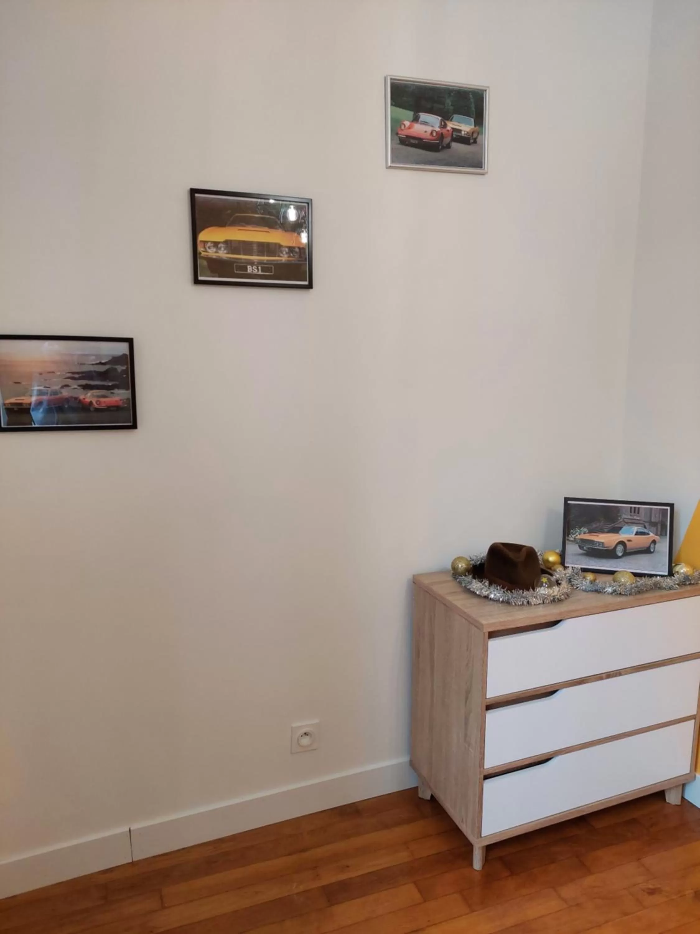 Decorative detail in Kilomètre 99