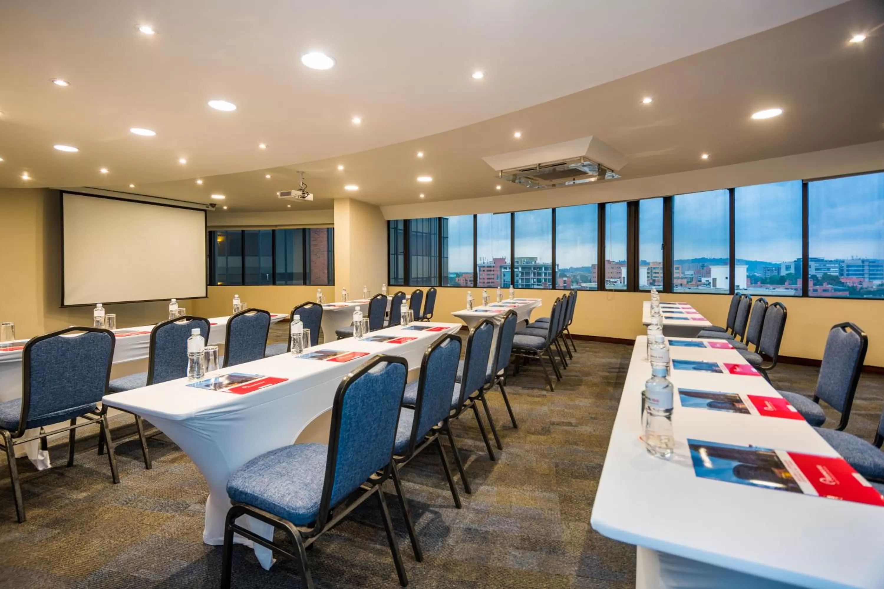 Business facilities in Cosmos 100 Hotel & Centro de Convenciones - Hoteles Cosmos