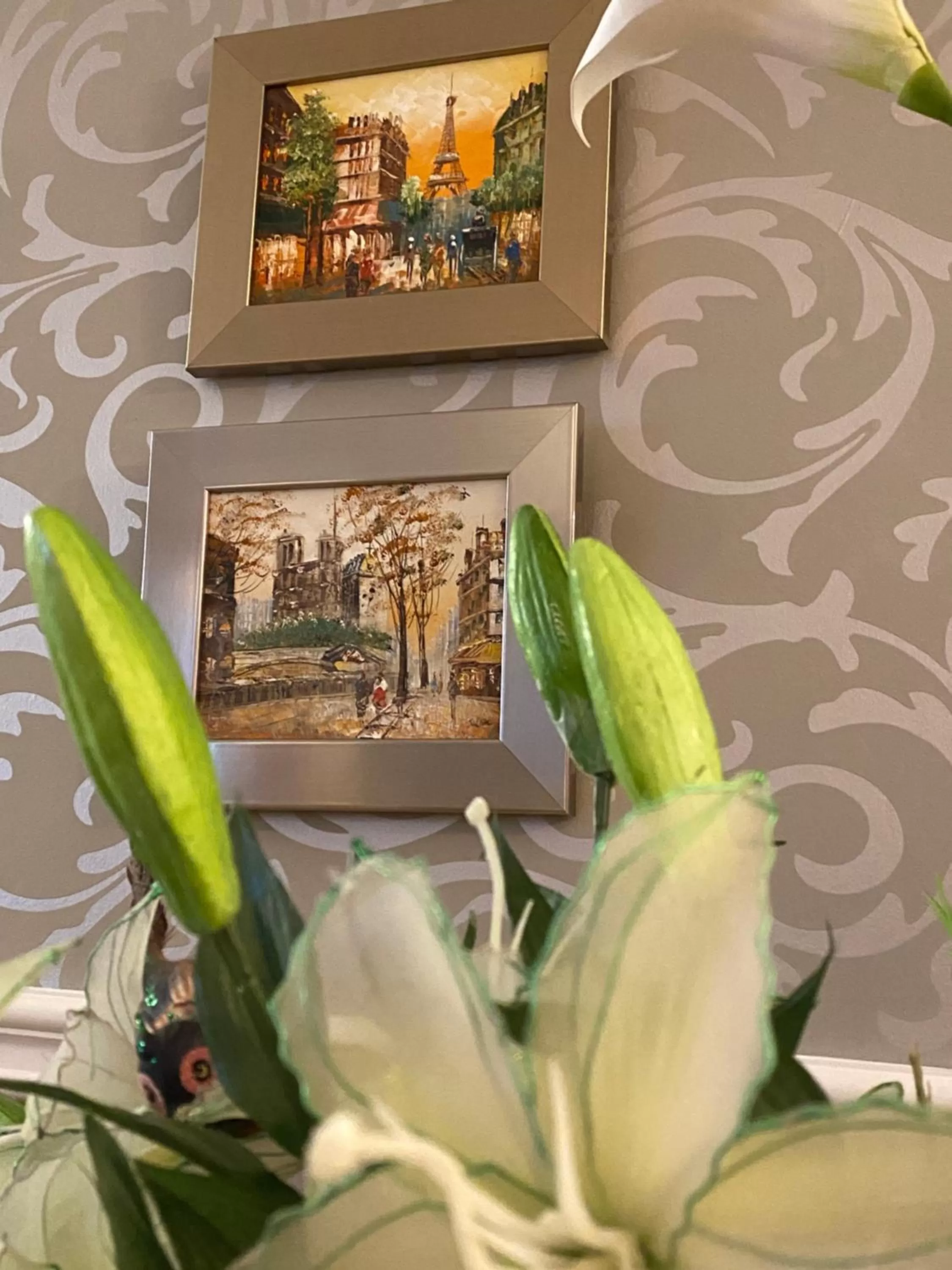 Decorative detail in Serenity