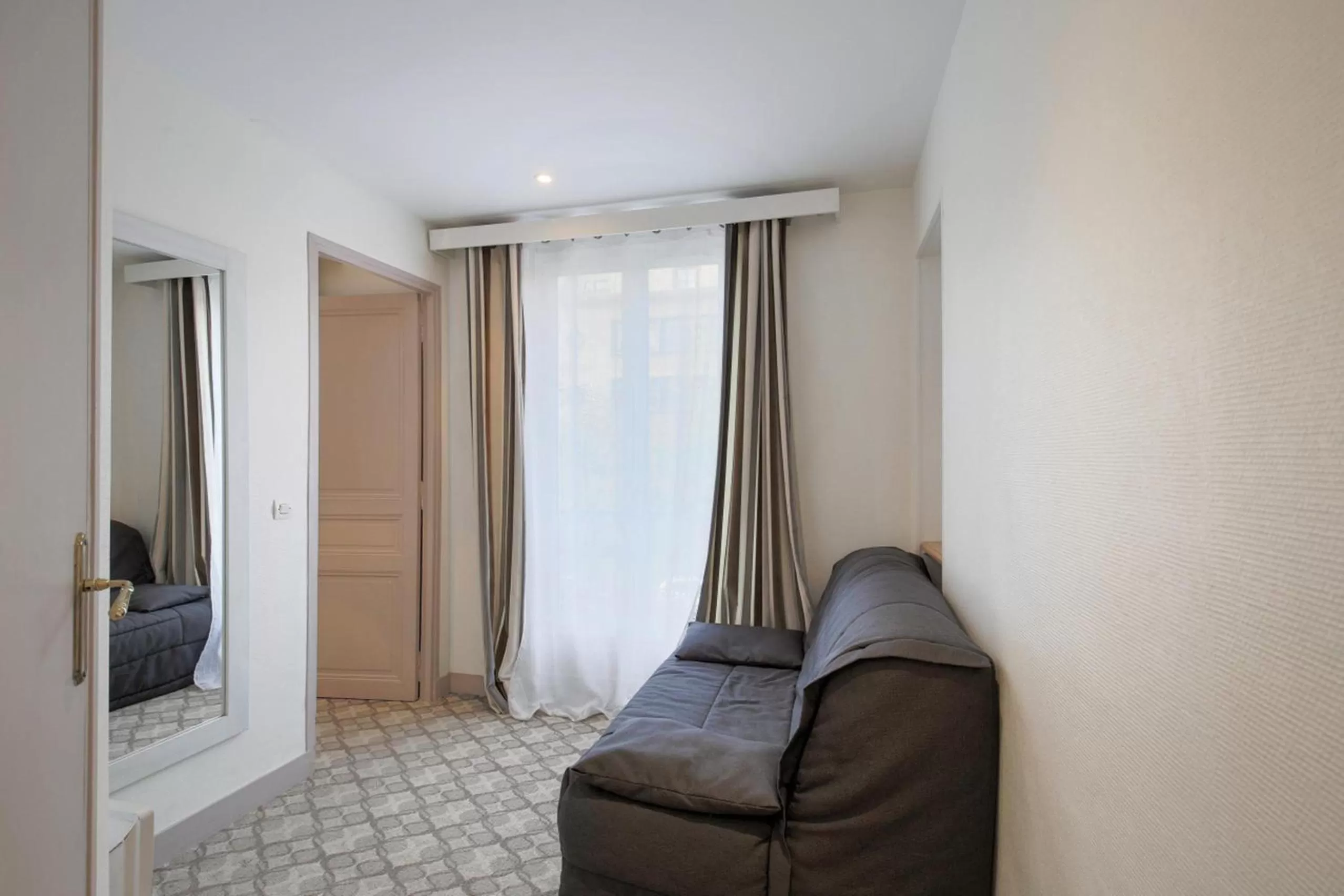 Bed in Grand Hôtel Des Gobelins