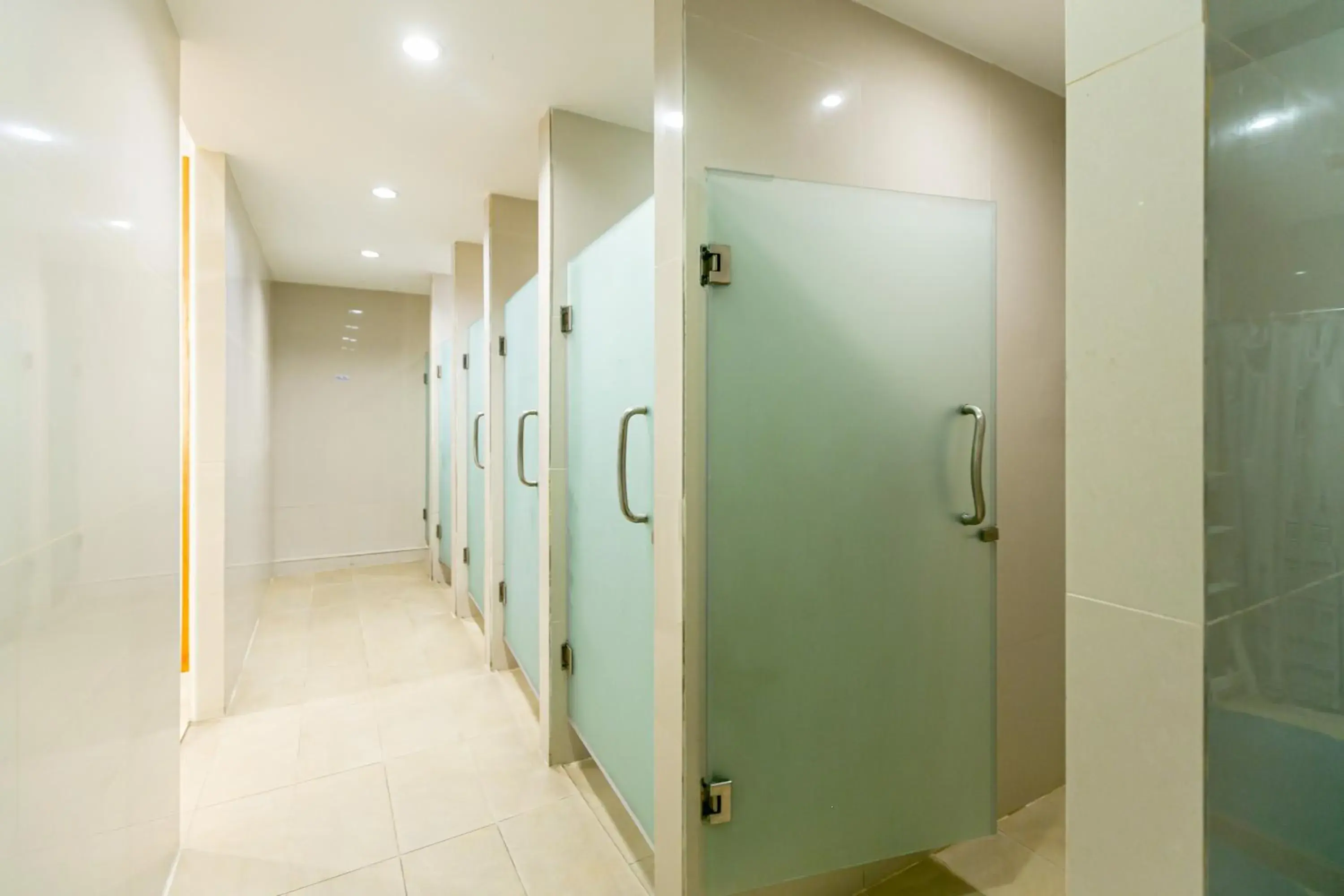 Bathroom in The Bedrooms Hostel Pattaya Bathroom in The Bedrooms Hostel Pattaya