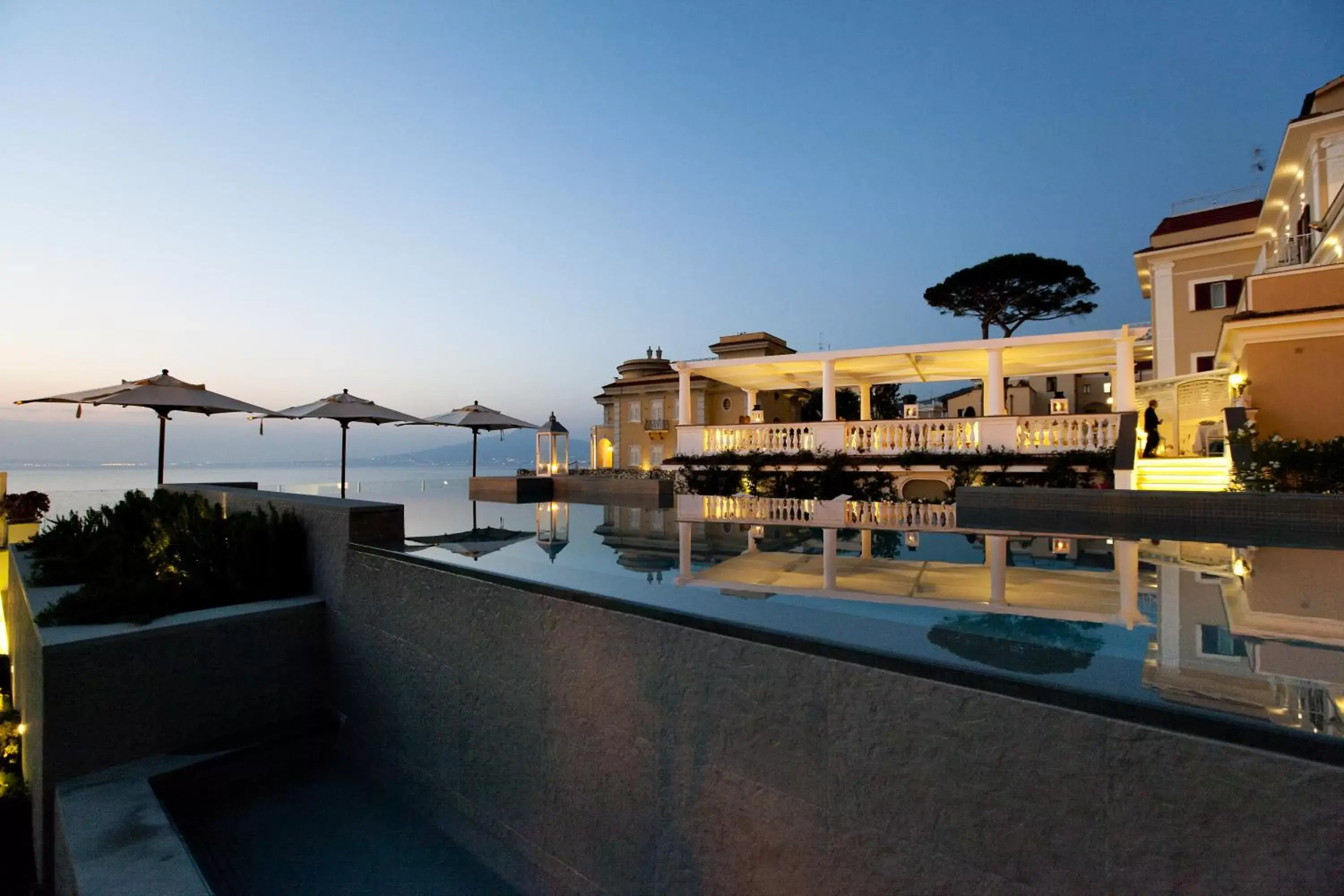 Swimming Pool in Hotel Corallo Sorrento