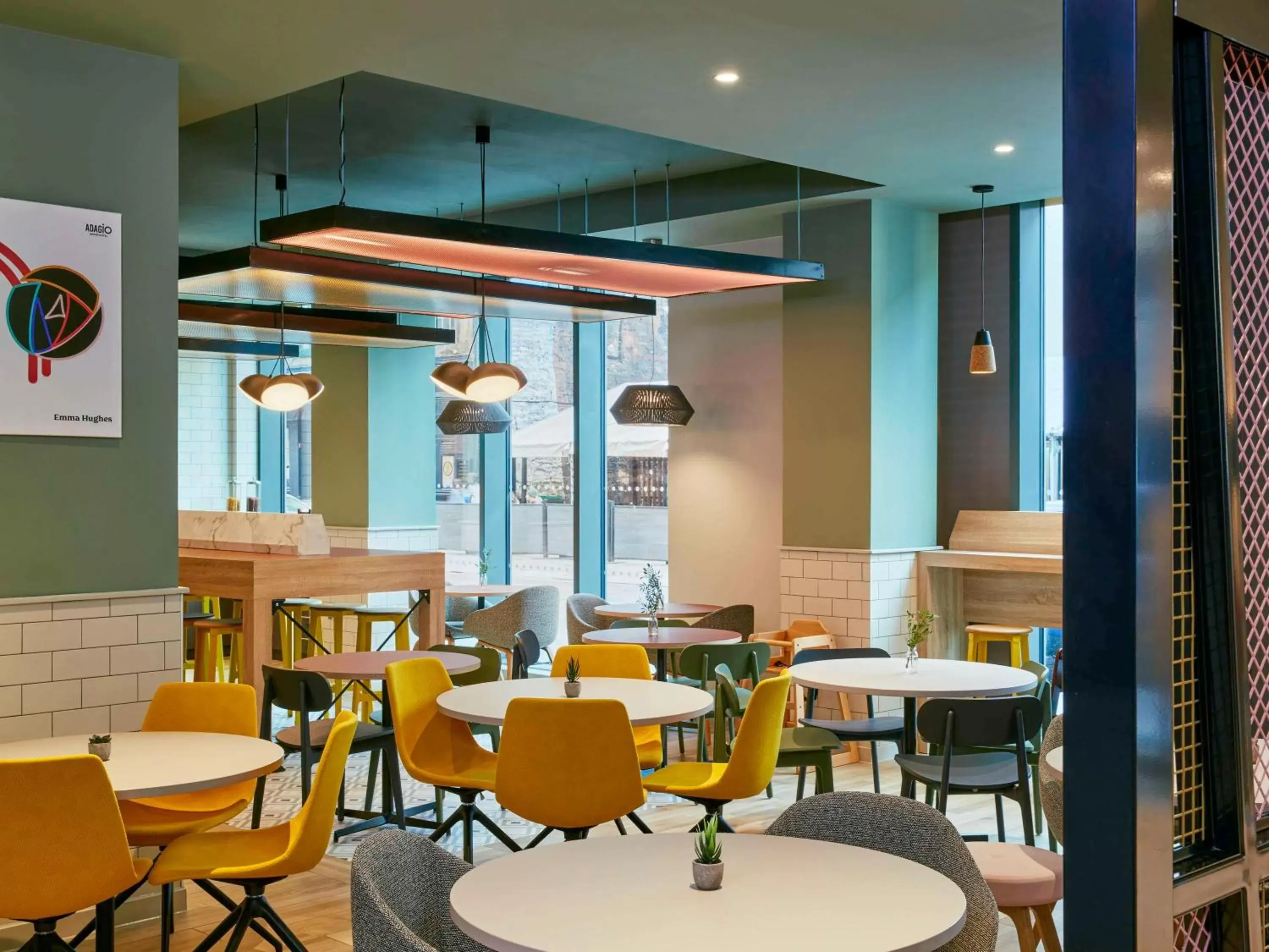 Property building, Restaurant/Places to Eat in Aparthotel Adagio Glasgow Central