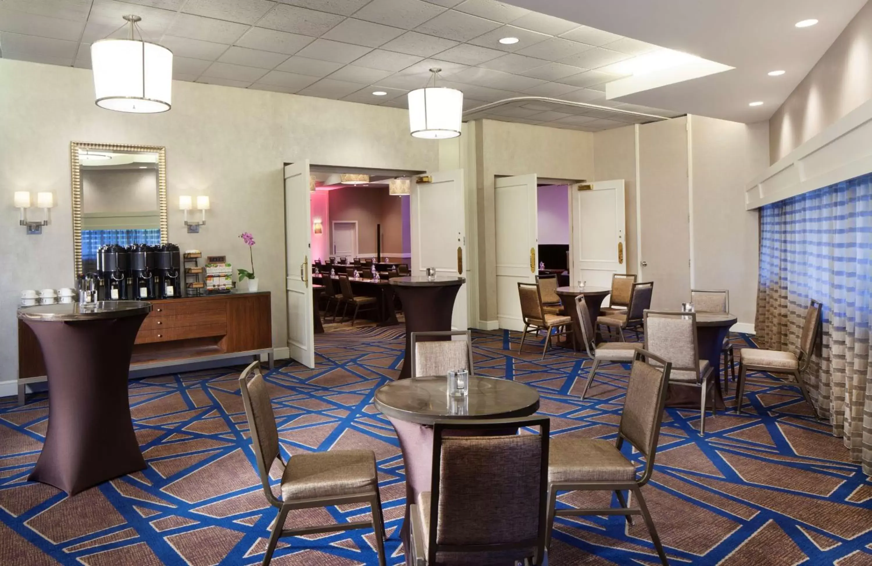 Meeting/conference room, Restaurant/Places to Eat in Hilton Boston Back Bay