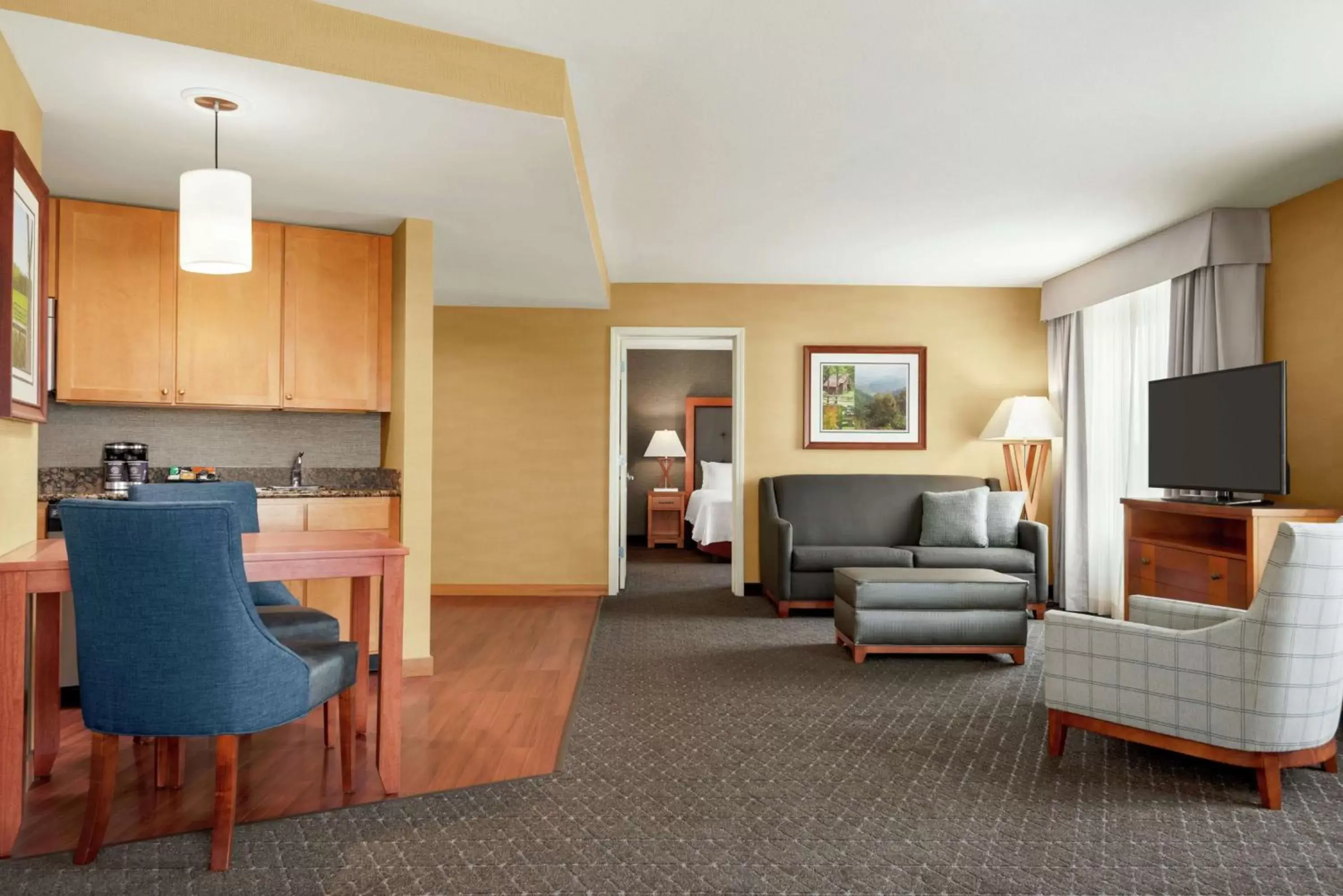 Bedroom, Seating Area in Homewood Suites by Hilton Allentown-West/Fogelsville