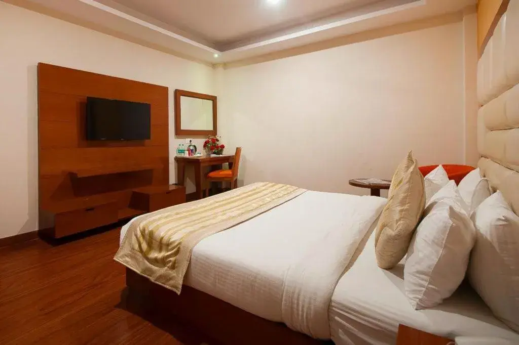 TV and multimedia, Bed in Hotel Ramhan Palace