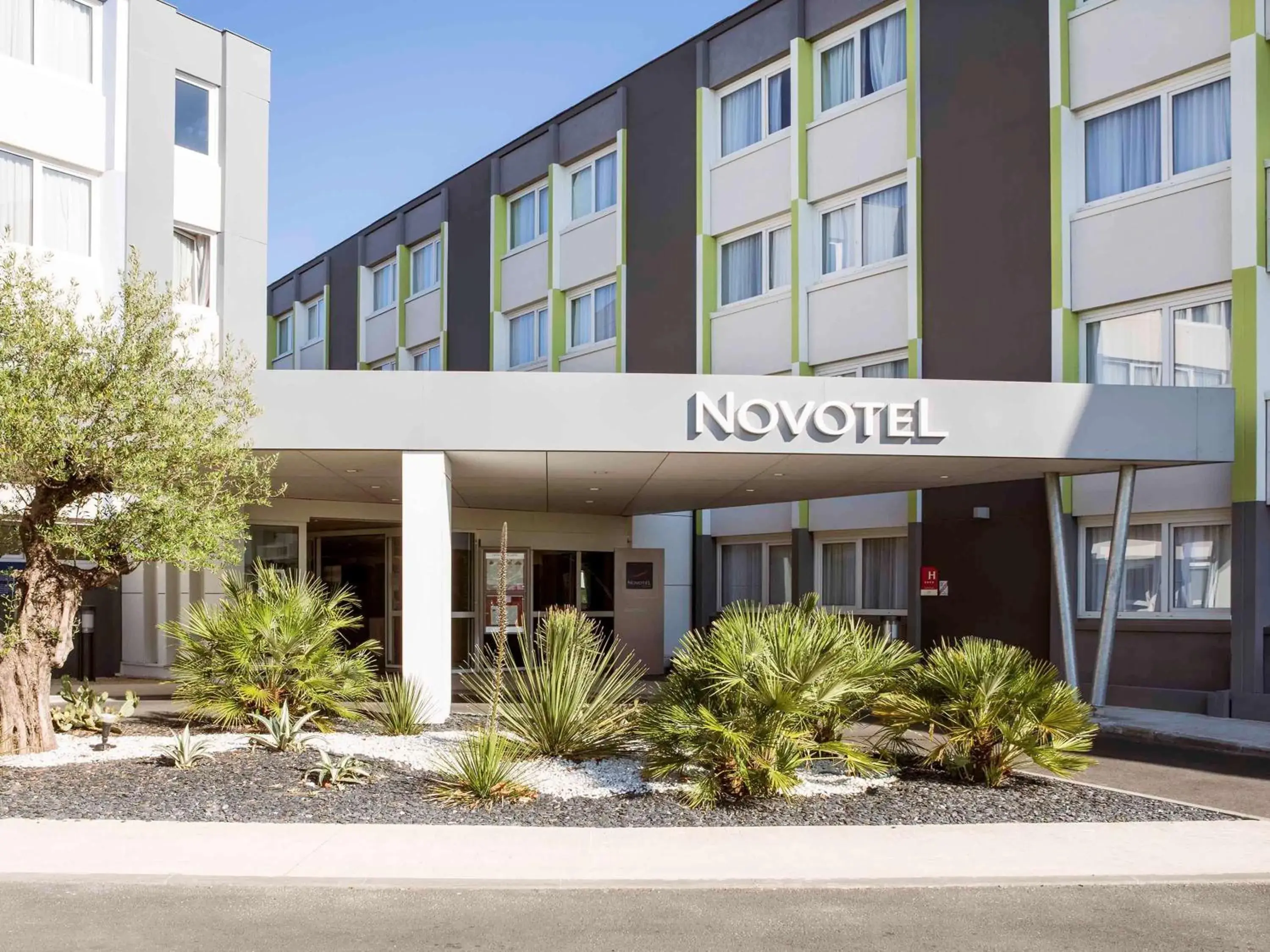 Property Building in Novotel Bordeaux Lac