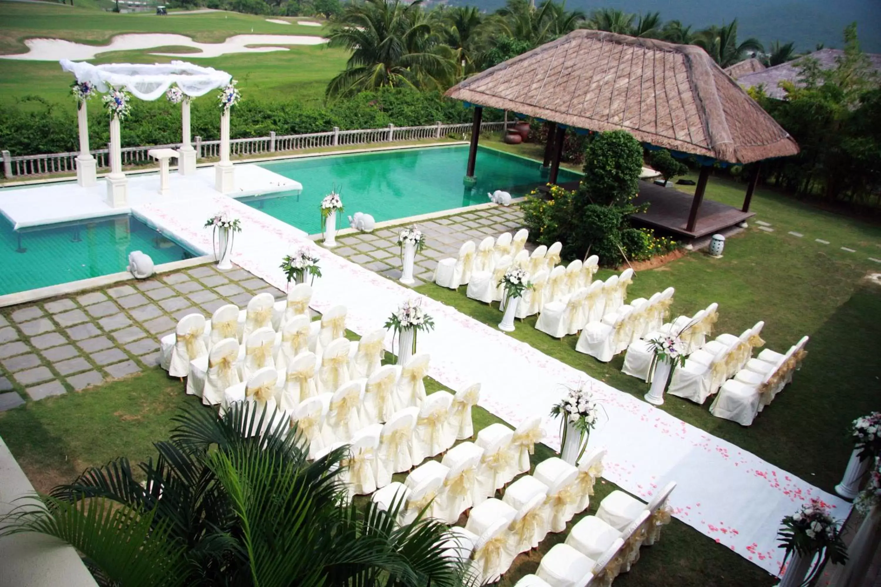 Pool View in Sanya Yalong Bay Villas & Spa
