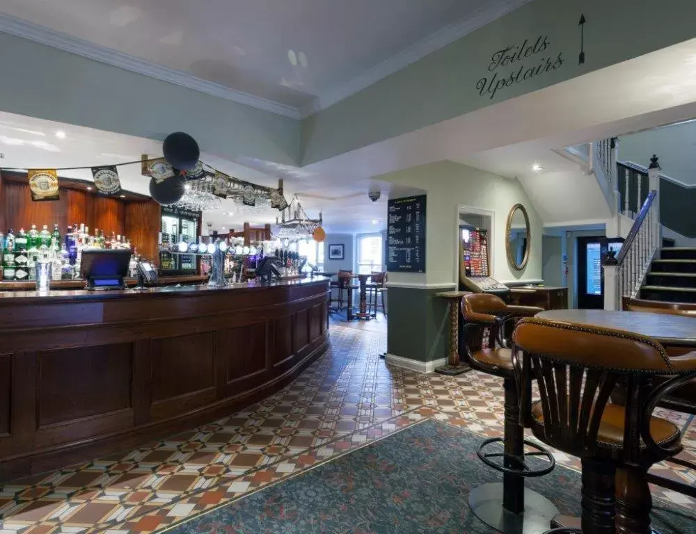 Lounge or bar, Lounge/Bar in The Greyhound Wetherspoon