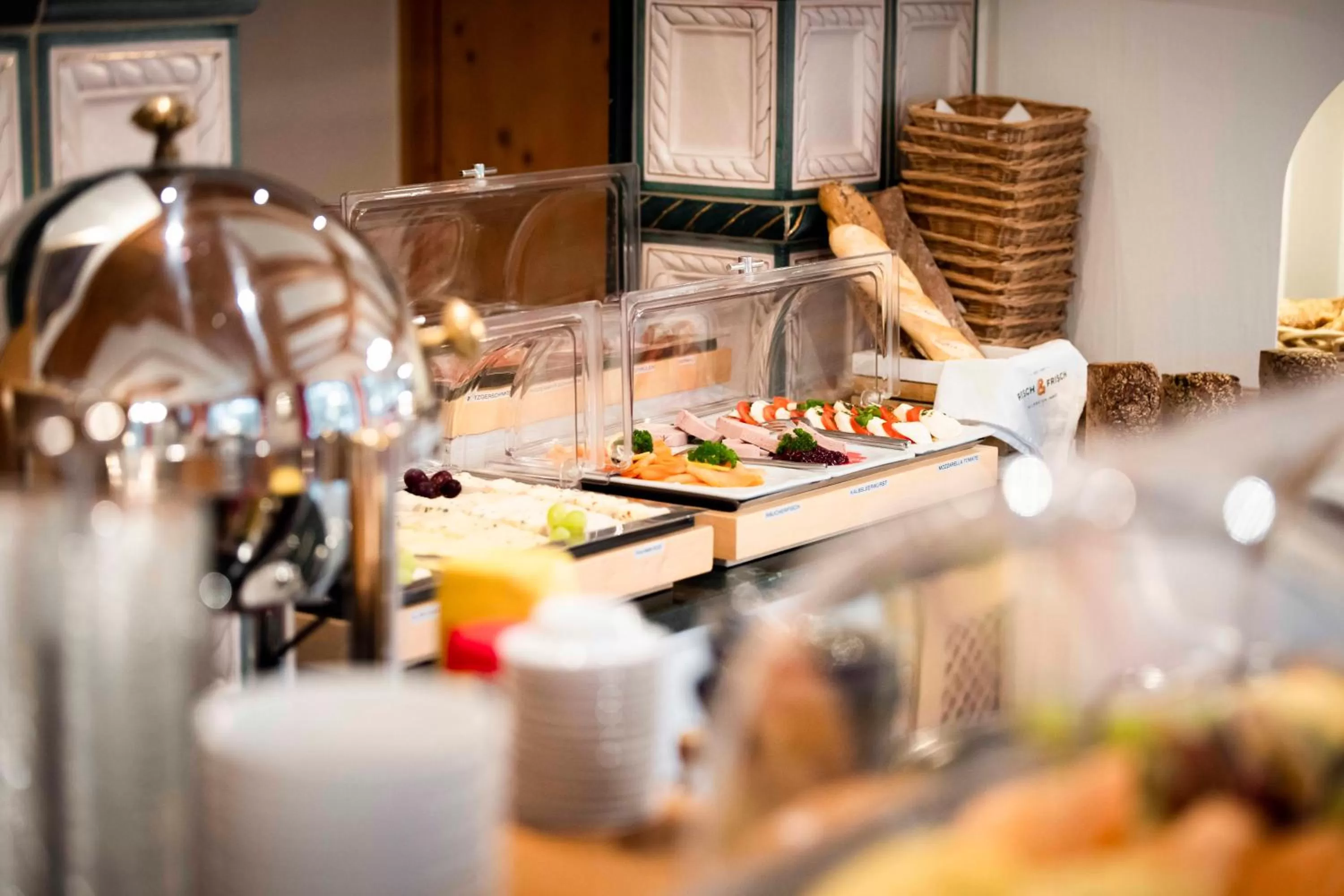 Buffet breakfast in Landhotel GrünWies -Bonsai-Wellness Garni