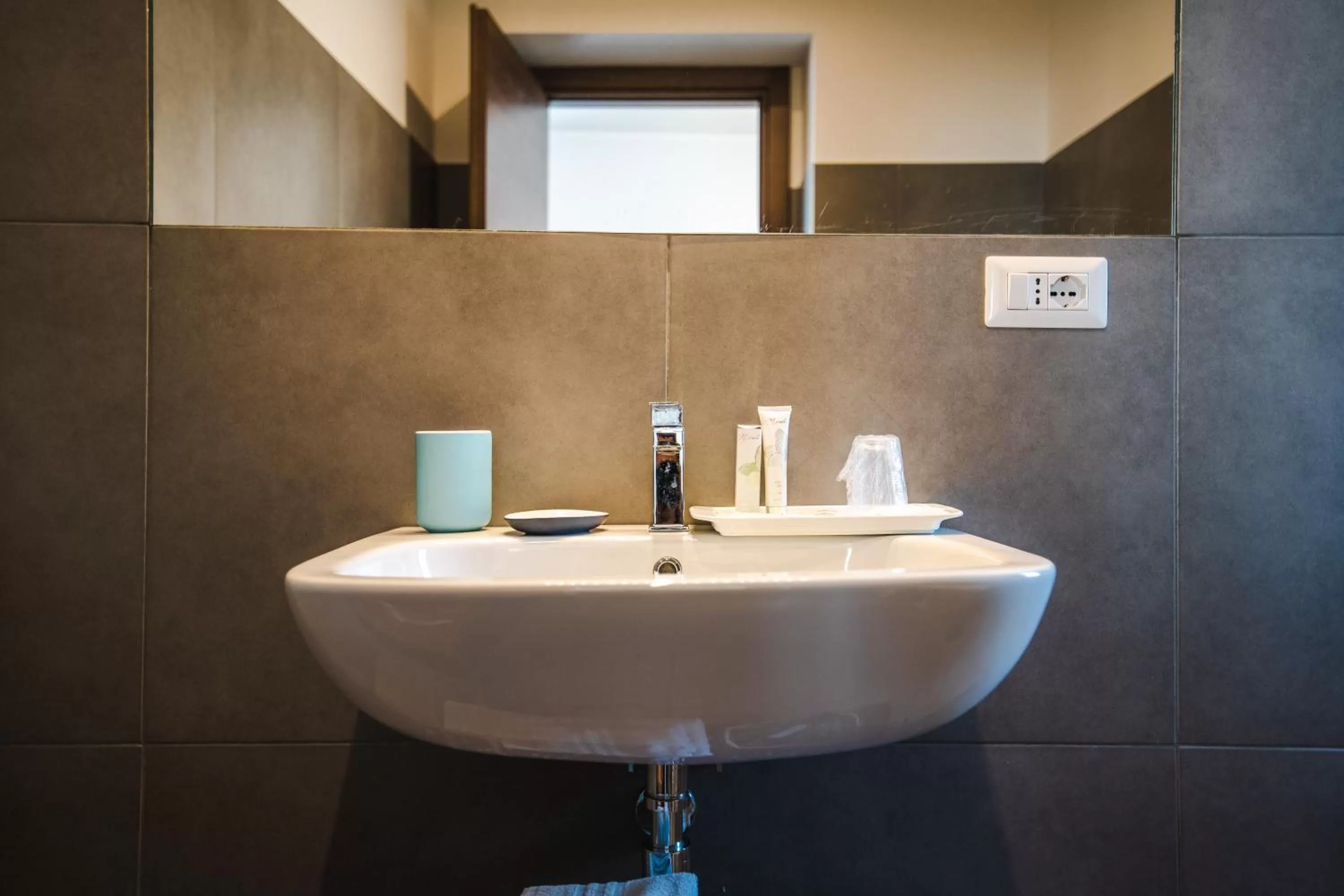 Bathroom in Arco Dei Pinto