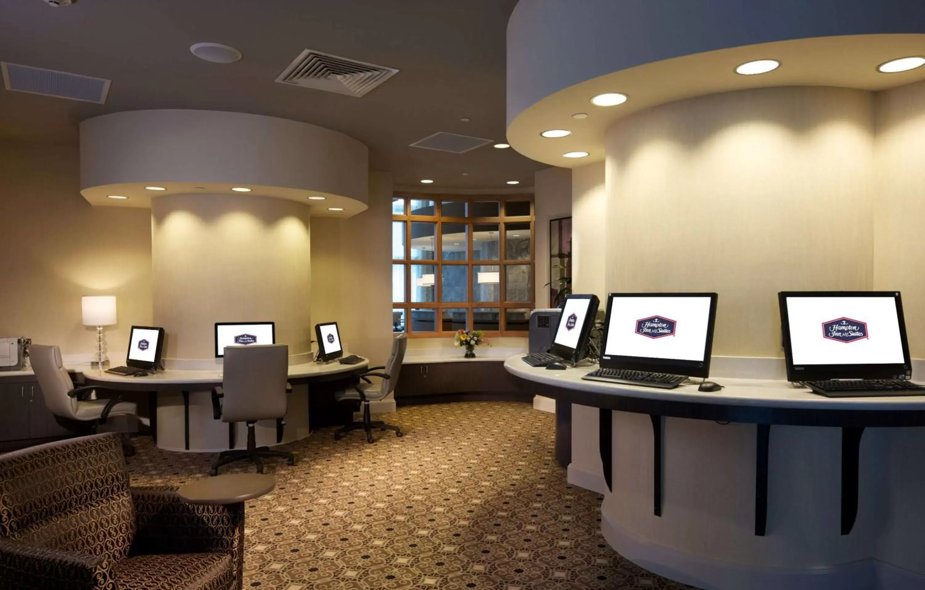 Business facilities in Hampton Inn & Suites by Hilton Miami Downtown/Brickell