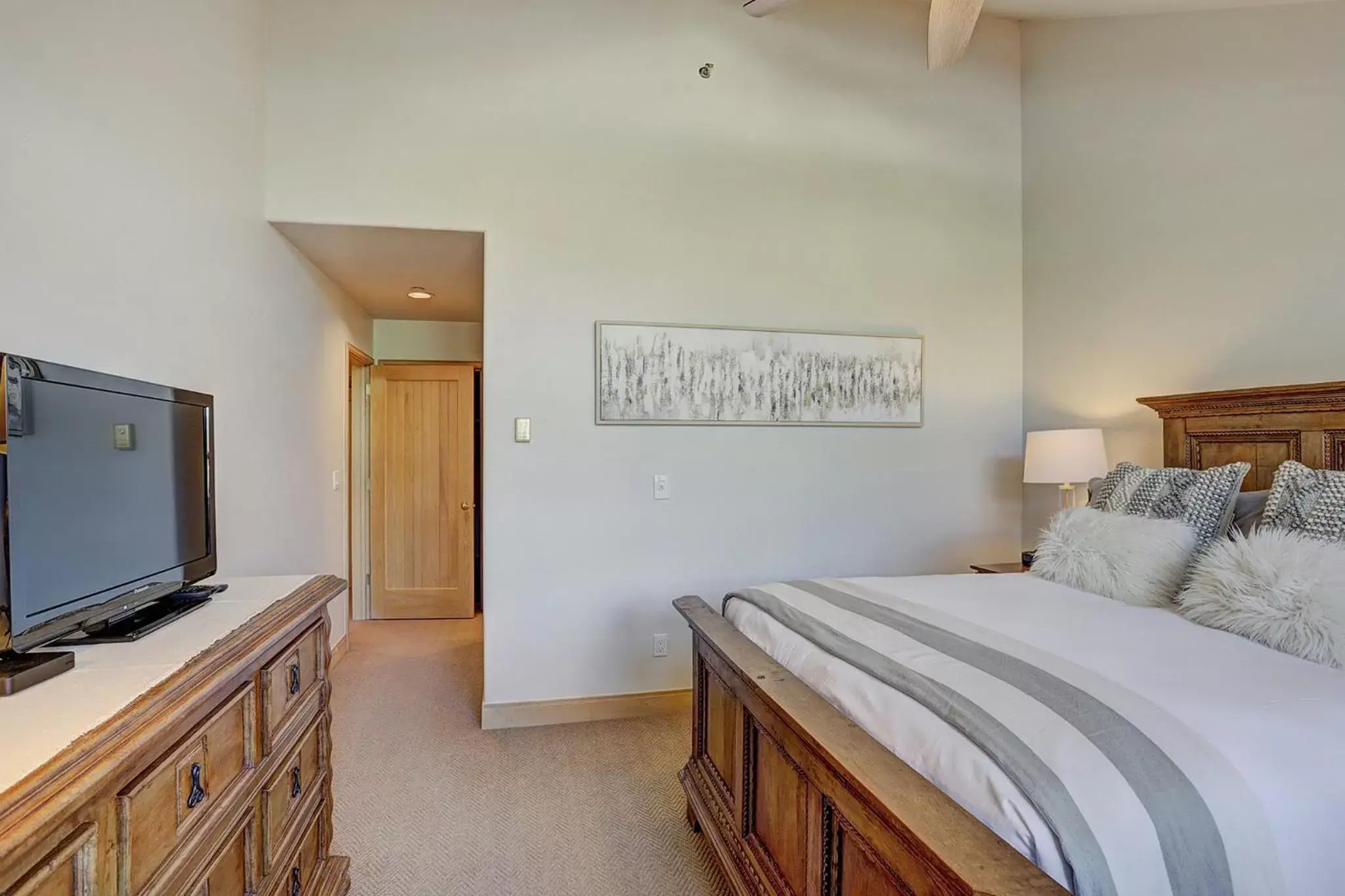 Photo of the whole room, TV/Entertainment Center in The Pines Lodge, a RockResort