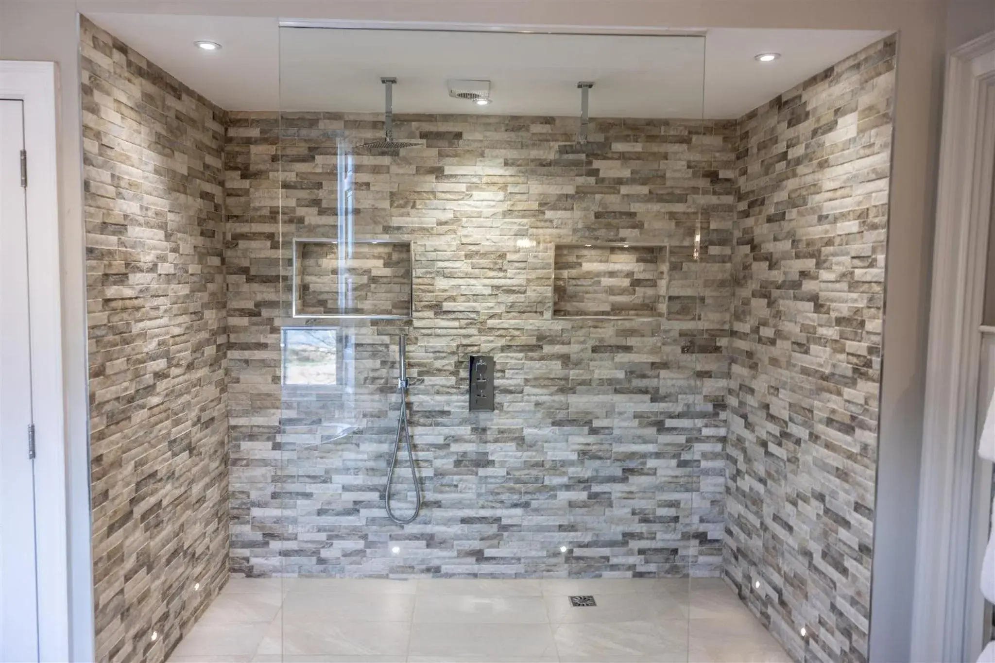 Bathroom in Marshall Meadows Manor House