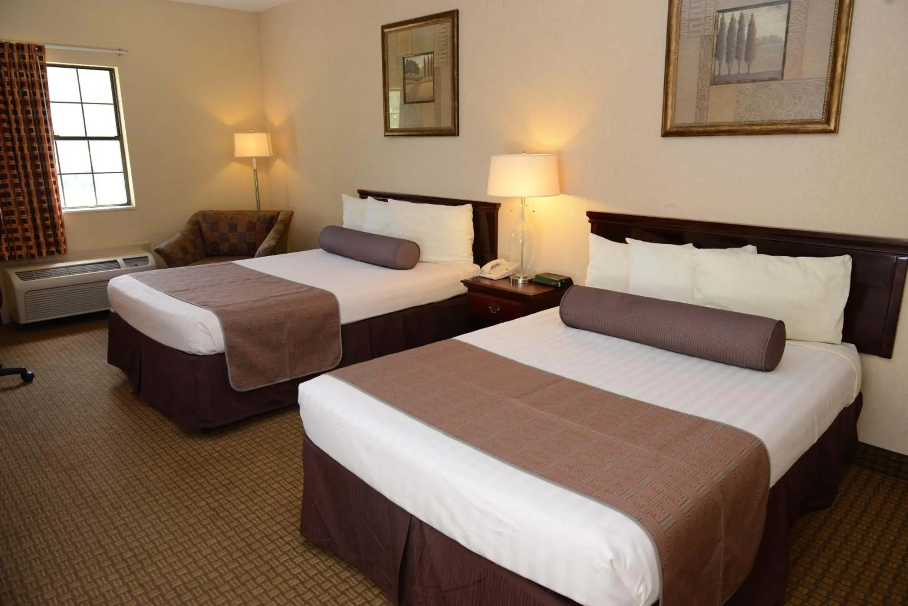 Bed in Americas Best Value Inn - Tunica Resort