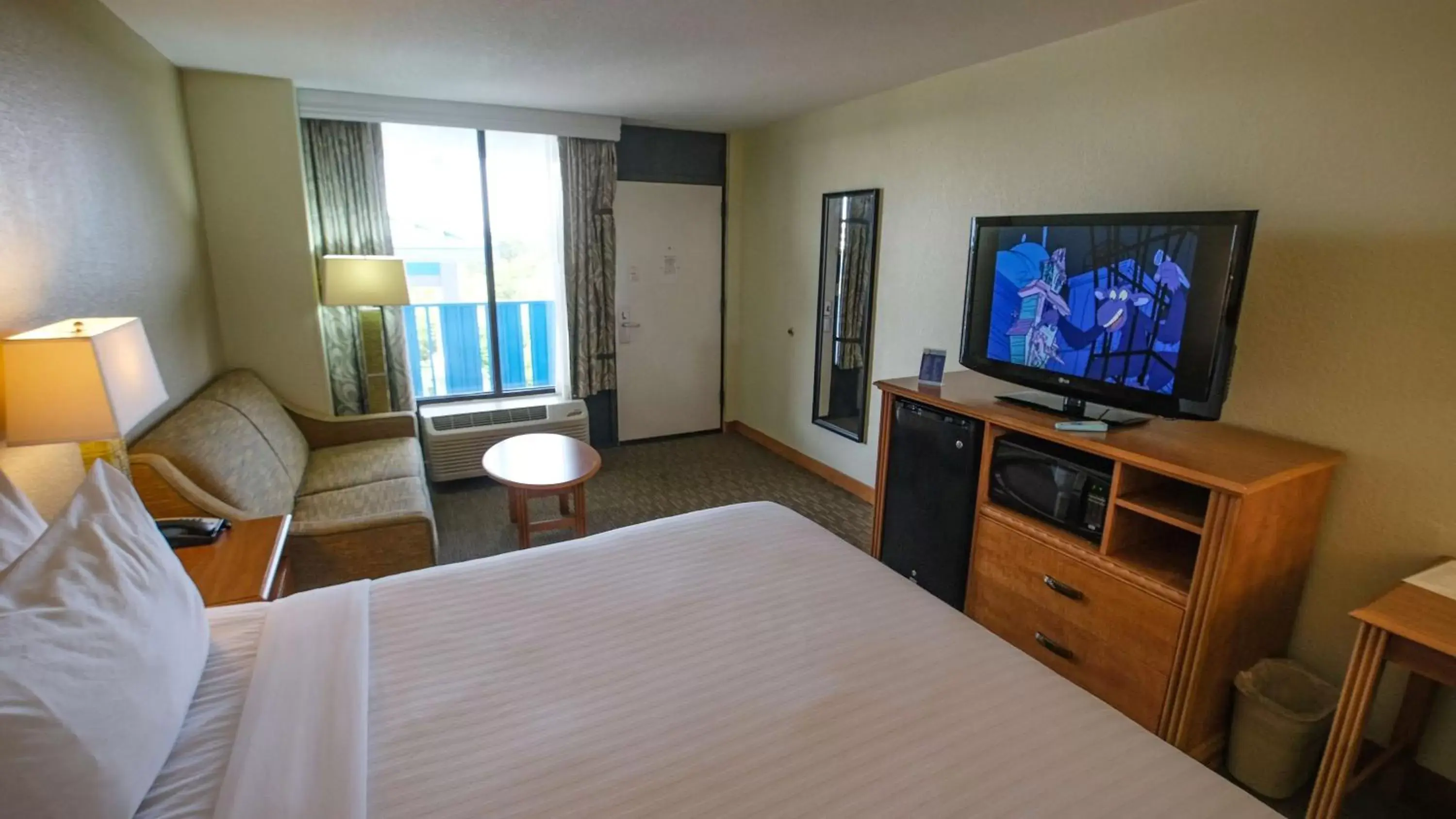 Photo of the whole room, Room Photo in Best Western Plus Siesta Key Gateway