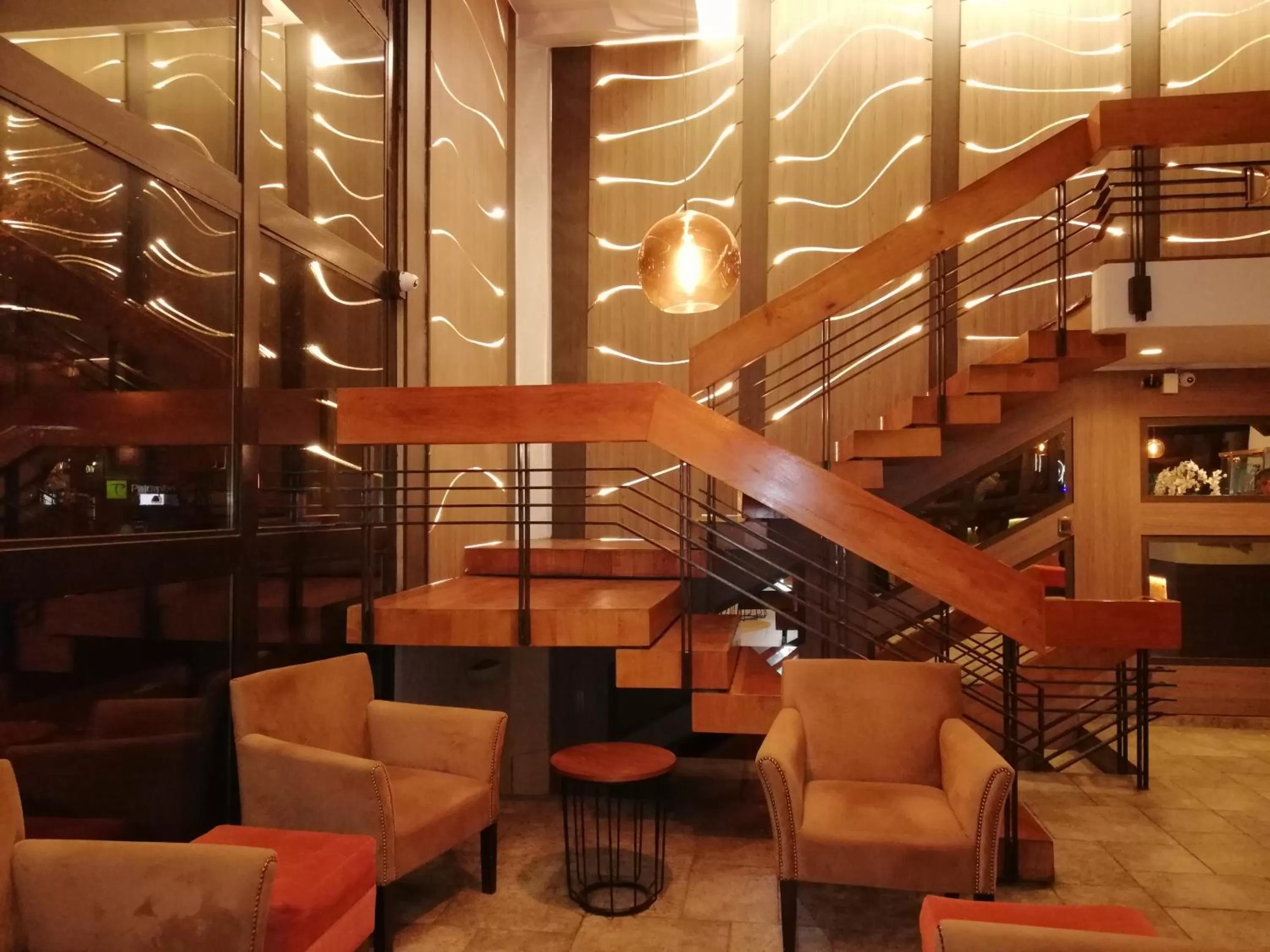 Communal lounge/ TV room in Hotel Diego de Velazquez