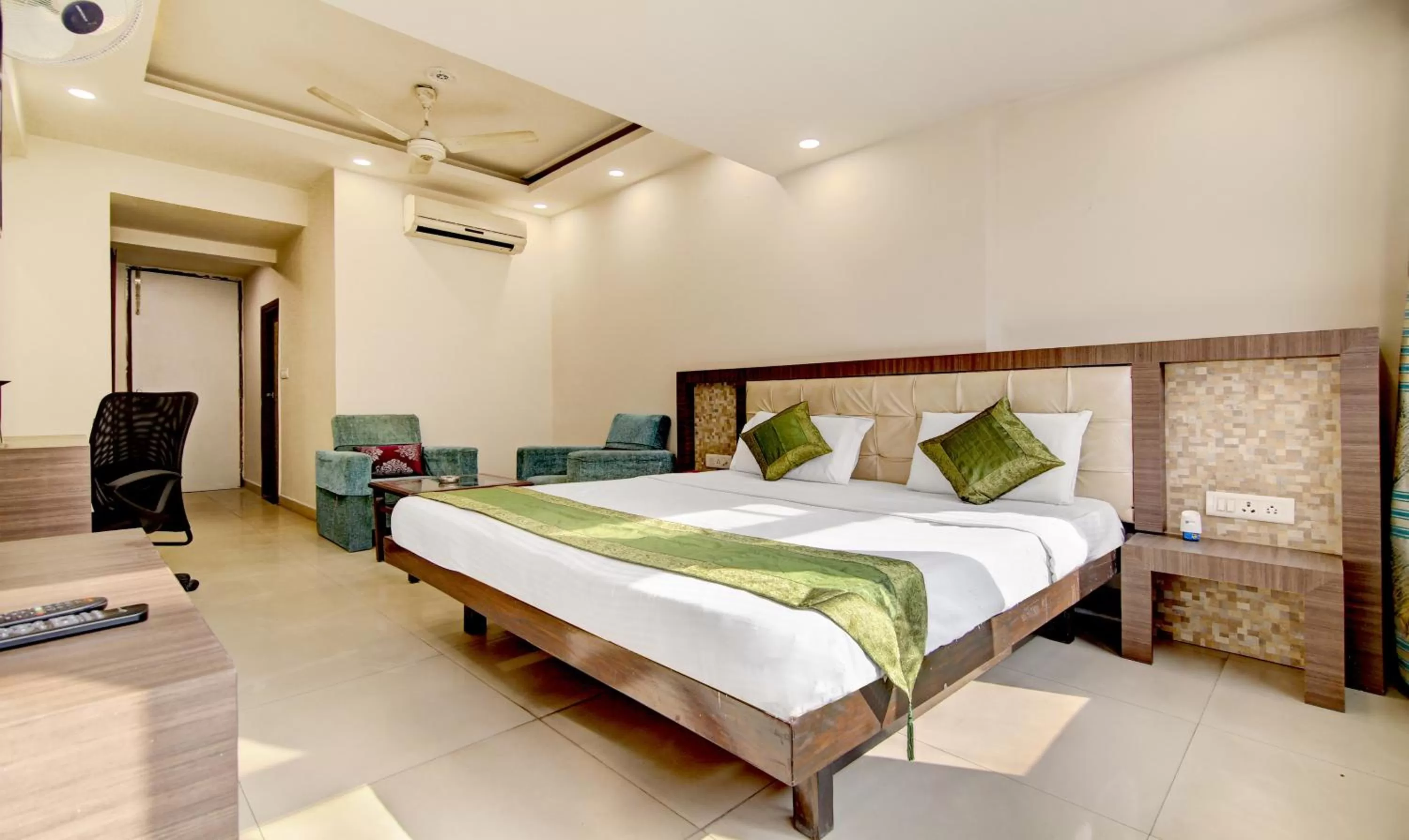 Bed in Itsy By Treebo - Solitaire