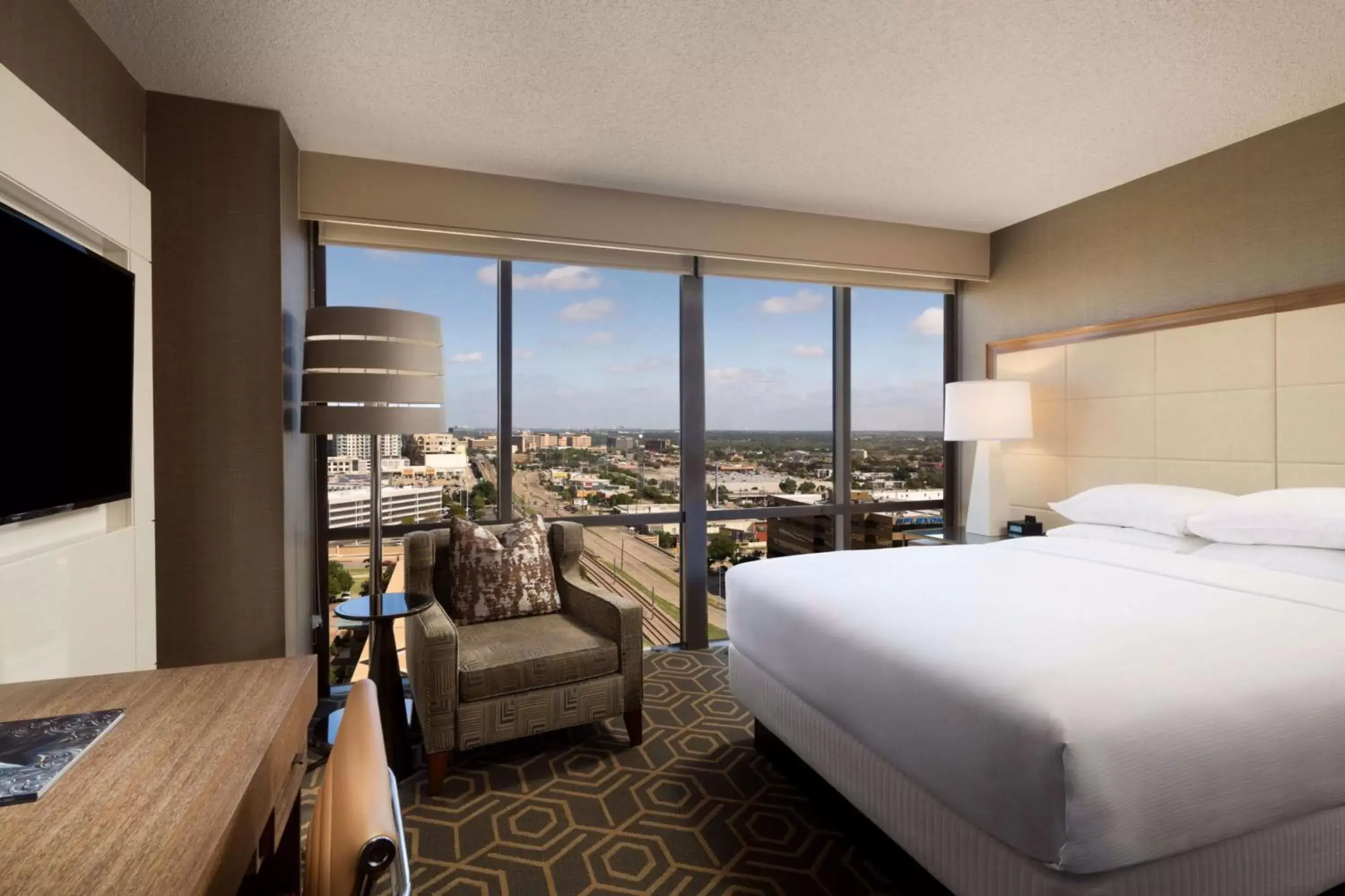 Bedroom in DoubleTree by Hilton Hotel Dallas Campbell Centre