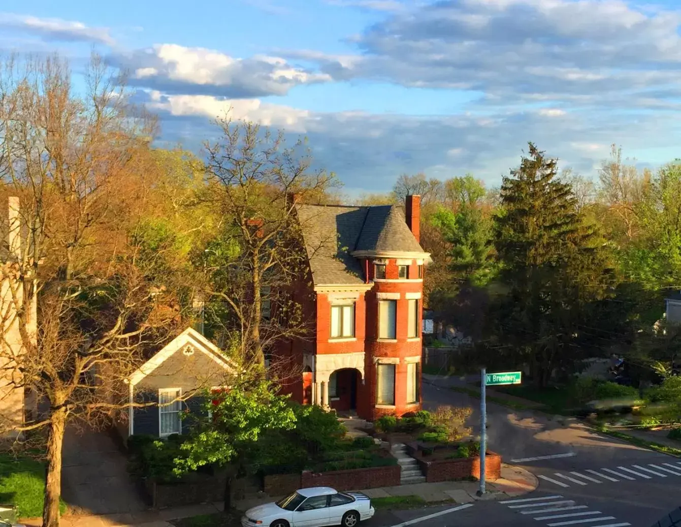 City view, Property Building in Lyndon House Bed & Breakfast