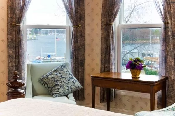 Solomons Victorian Inn