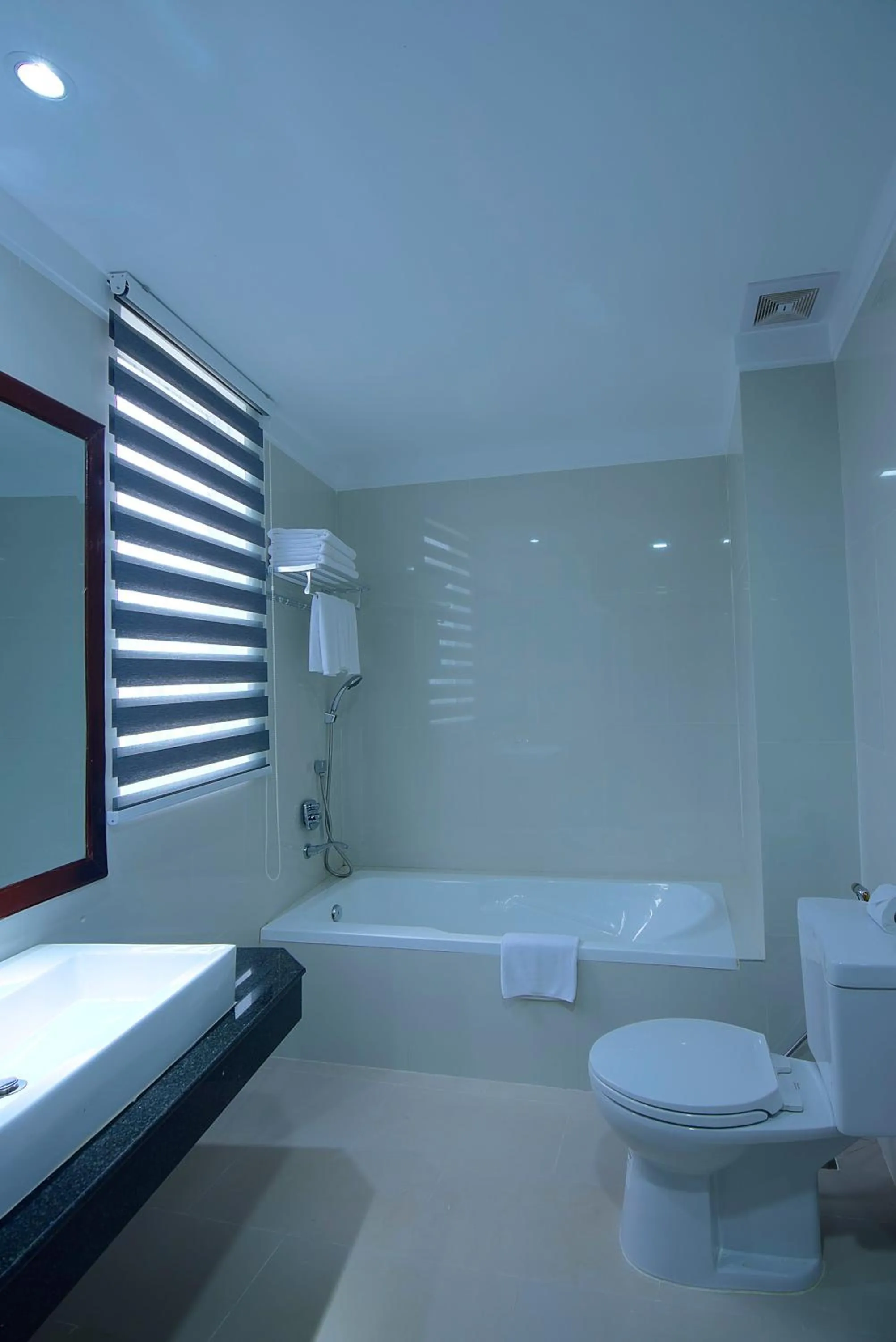 Bathroom in Starry Angkor Hotel