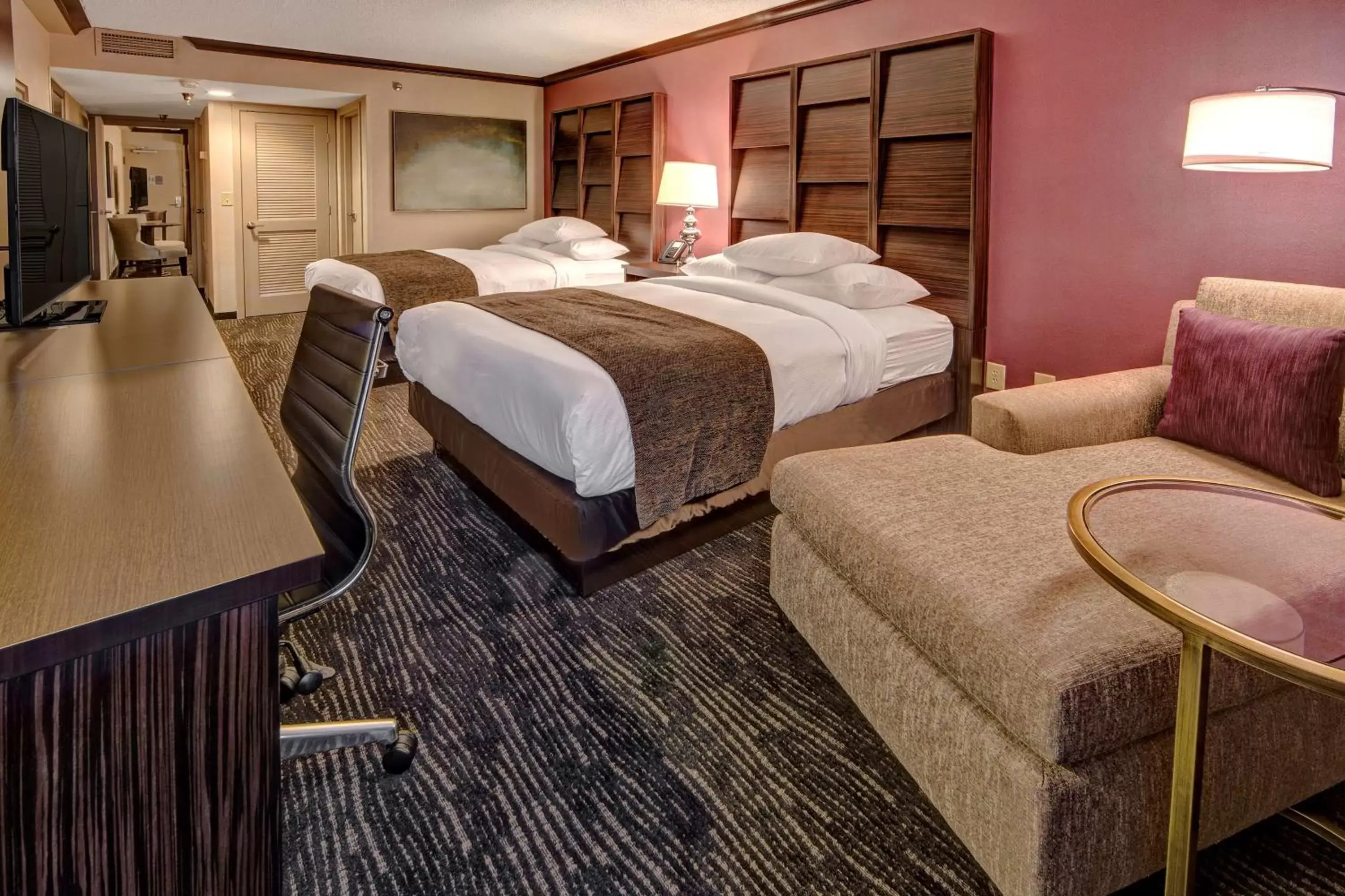 Bed in DoubleTree by Hilton Decatur Riverfront