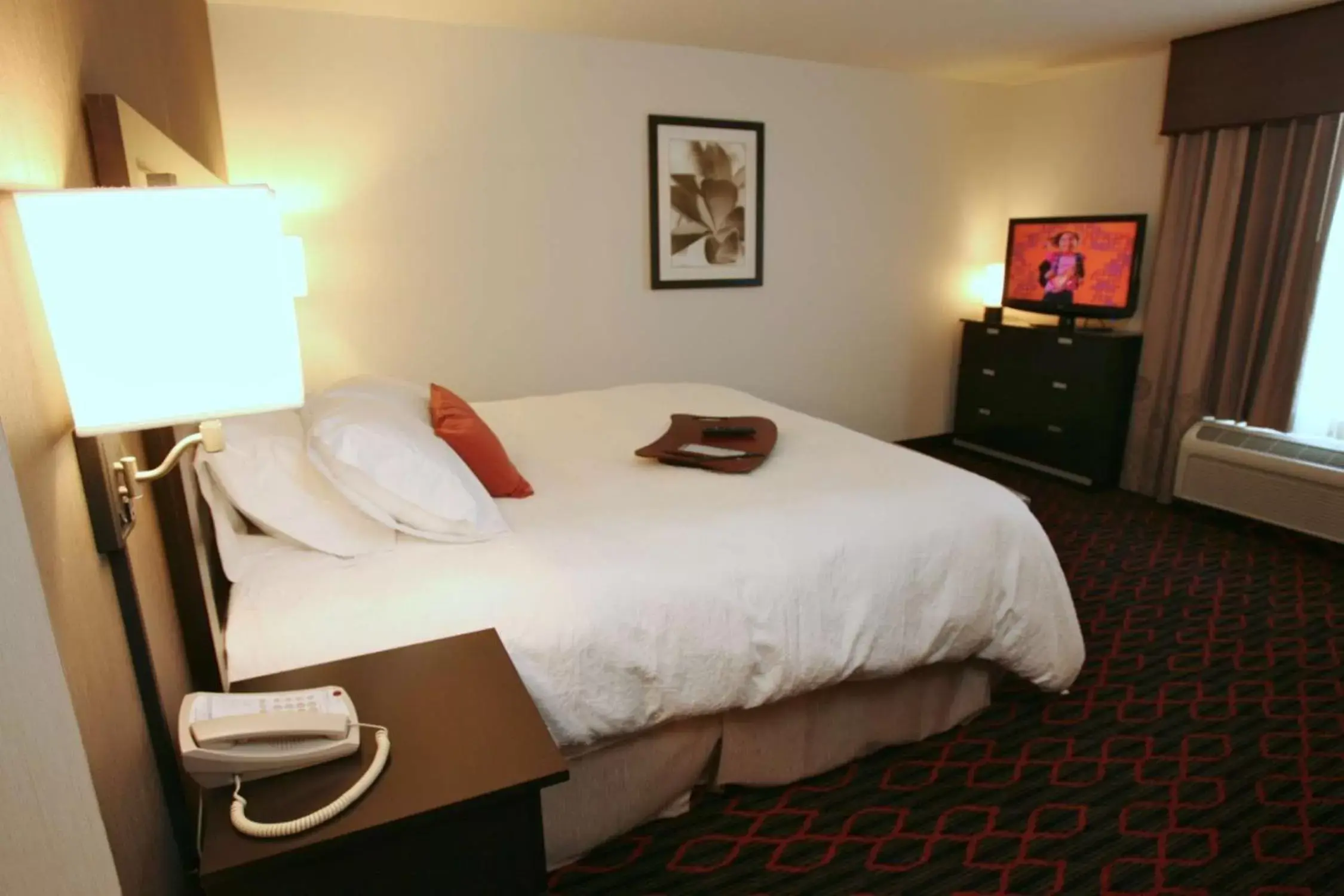 Bed in Hampton Inn by Hilton Fort Saskatchewan