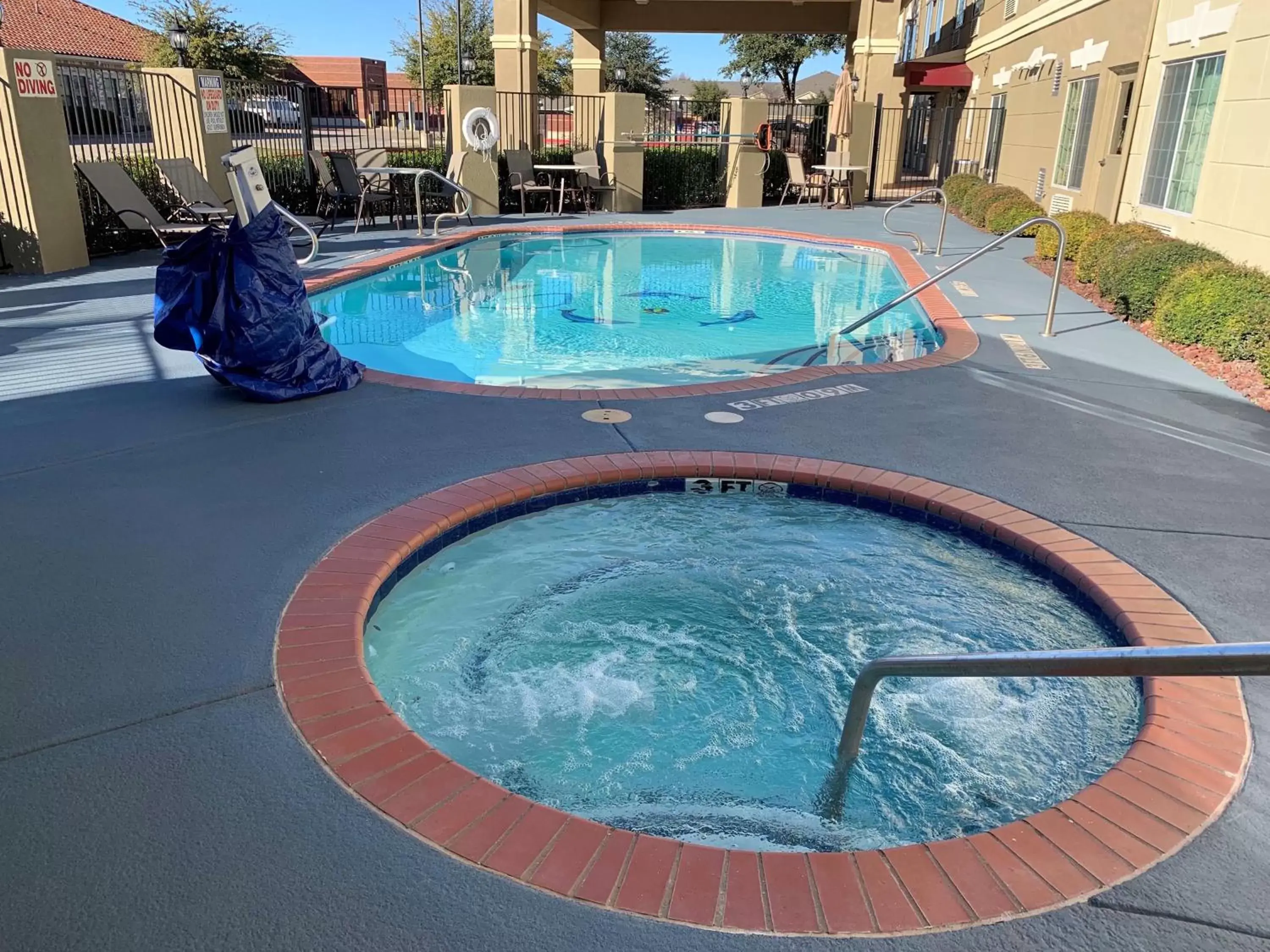 On site, Swimming Pool in SureStay Plus Hotel by Best Western Mesquite