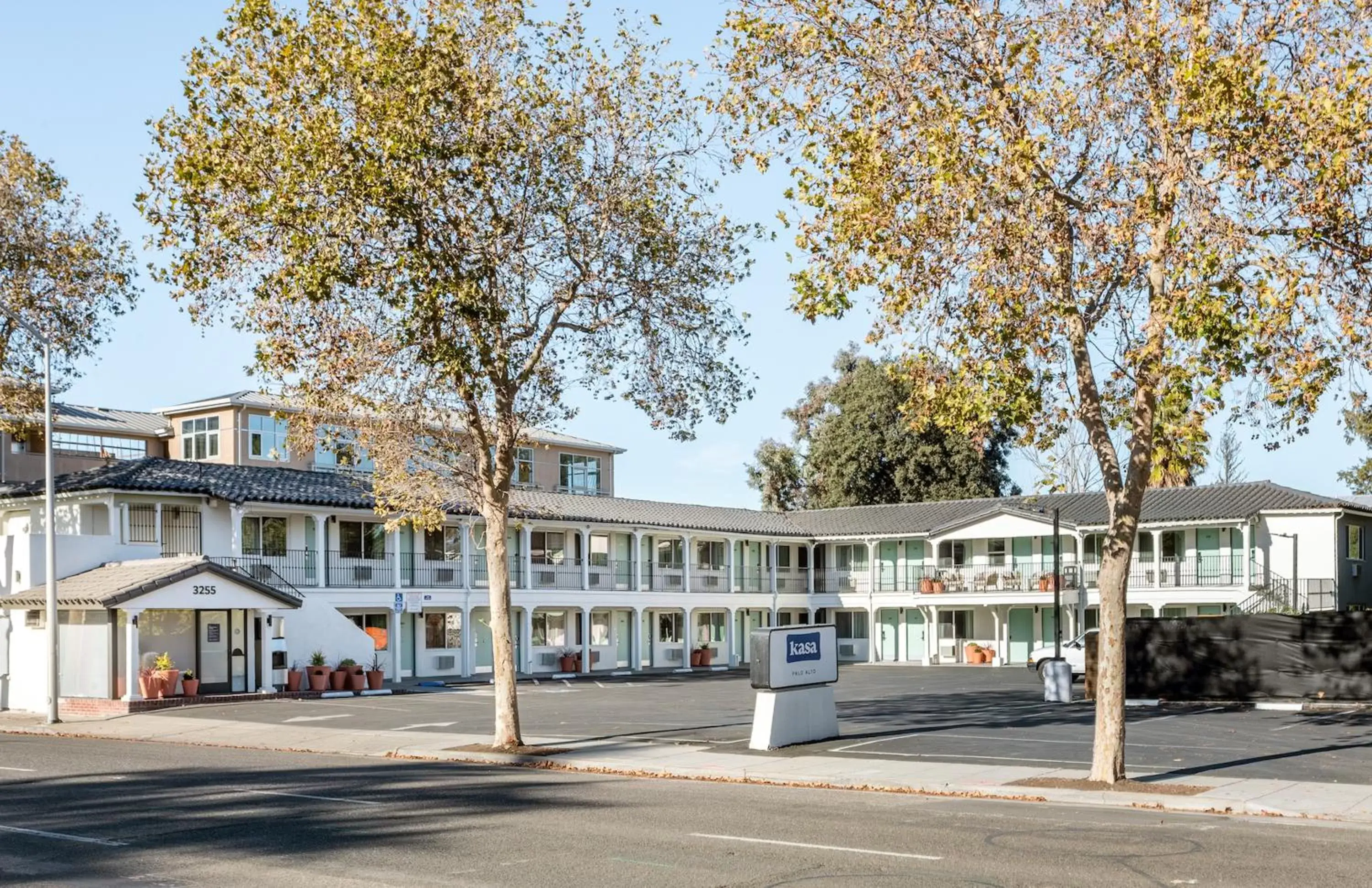 Property Building in Kasa Palo Alto