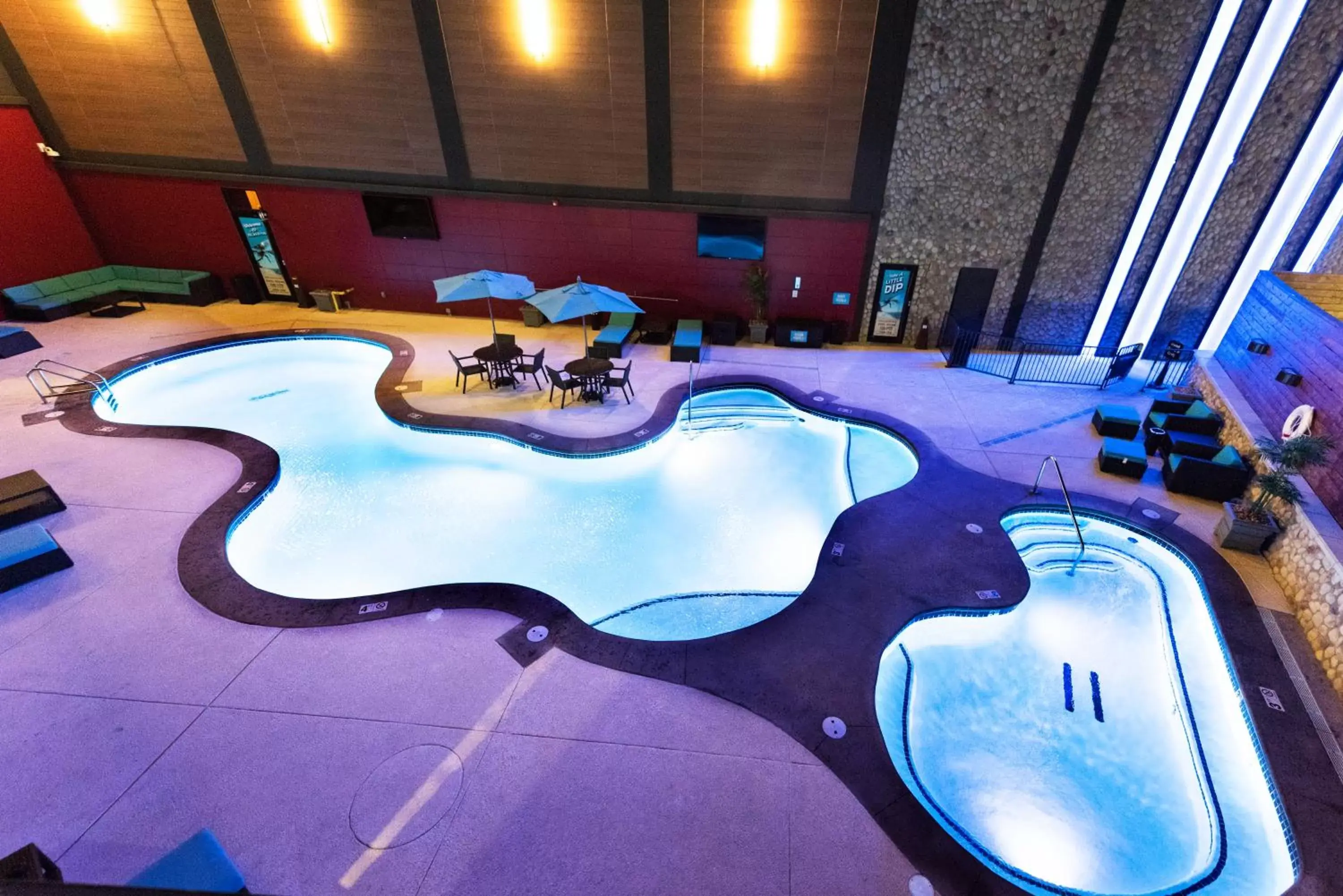 Hot Tub in Cherokee Casino Hotel Roland Hot Tub in Cherokee Casino Hotel Roland