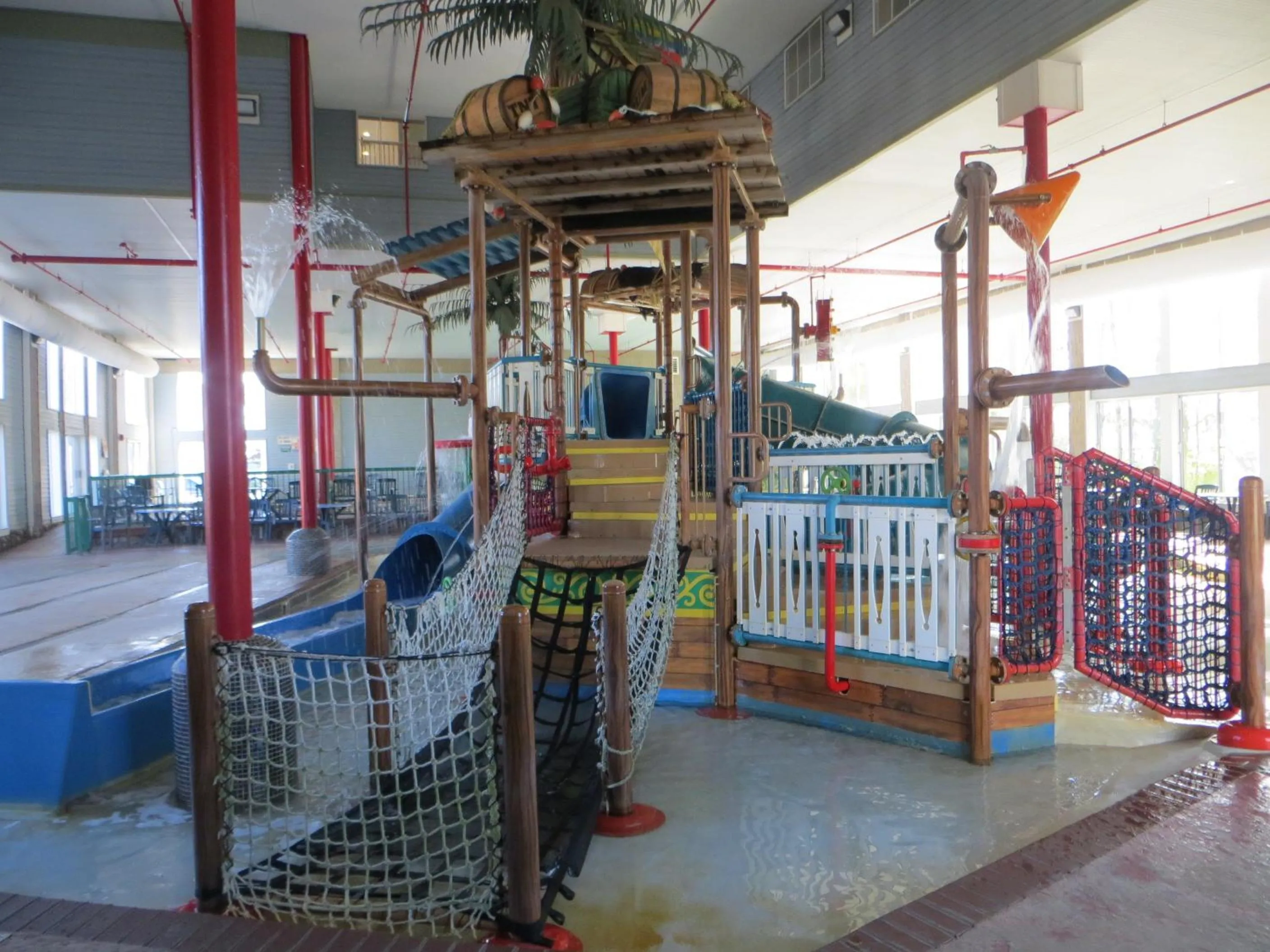 Swimming pool in Bayside Hotel of Mackinac
