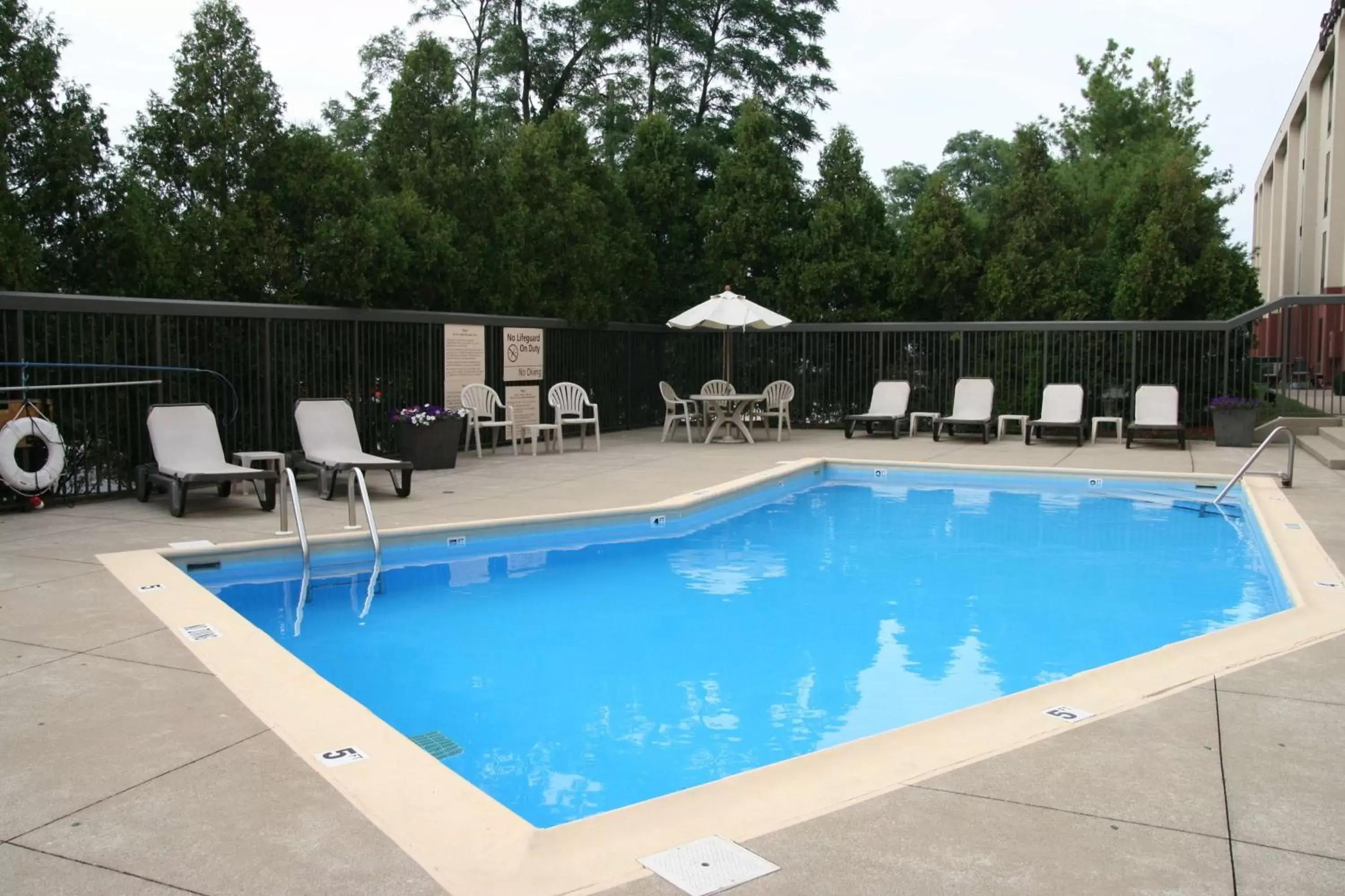 Pool view, Swimming Pool in Hampton Inn Bloomington