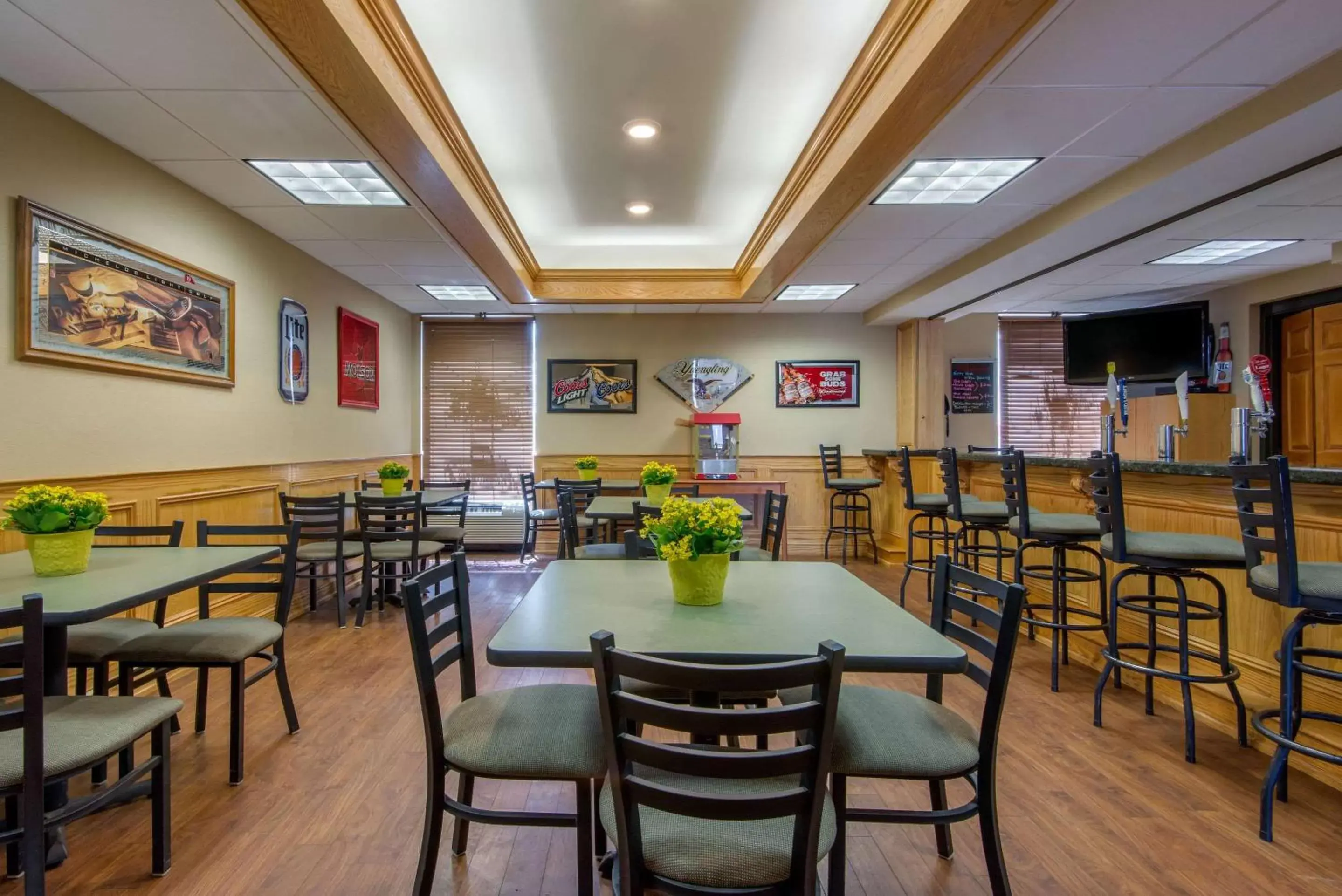 Lounge or bar, Restaurant/Places to Eat in Quality Inn & Suites Mansfield
