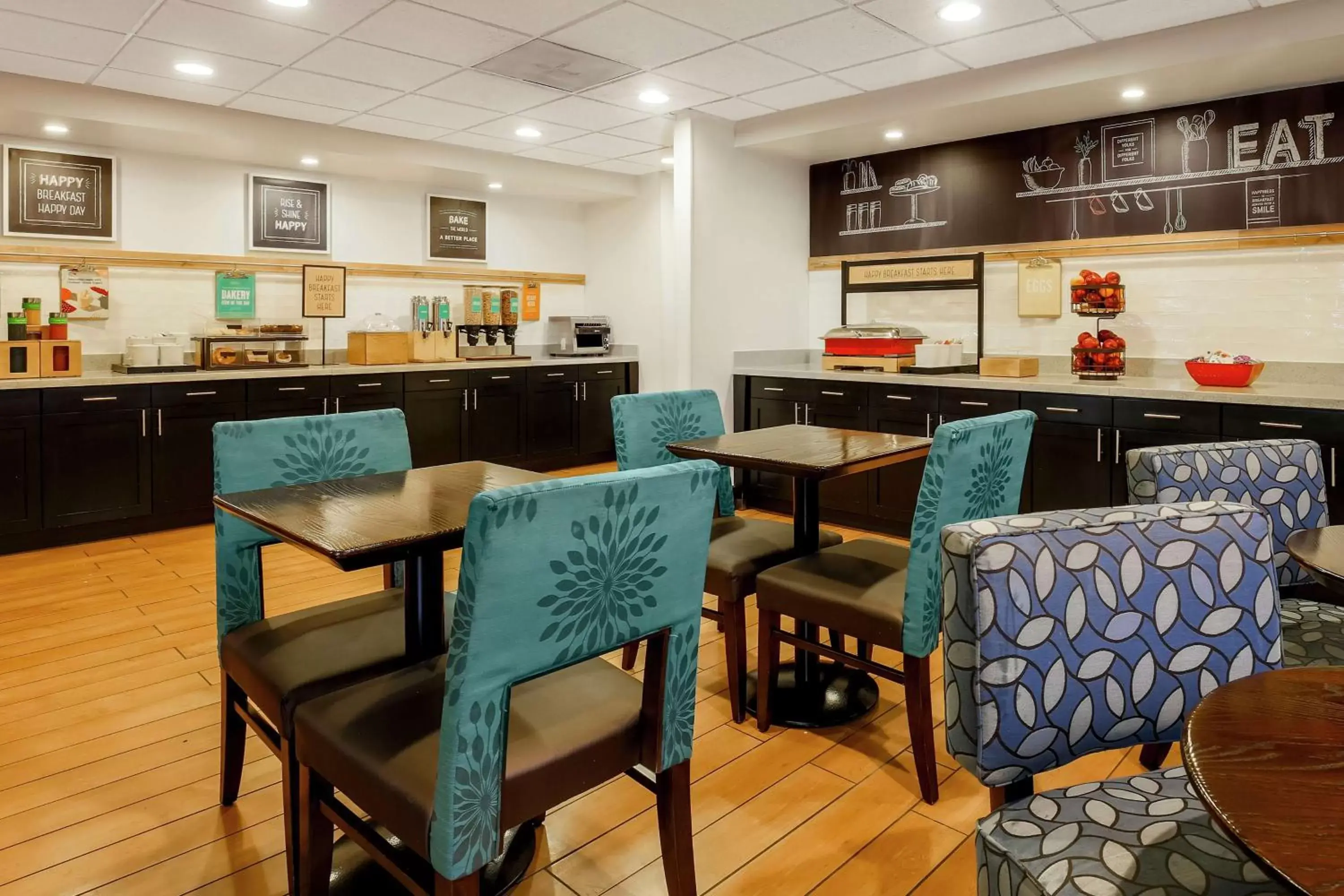 Breakfast, Restaurant/Places to Eat in Hampton Inn Chicago-Midway Airport