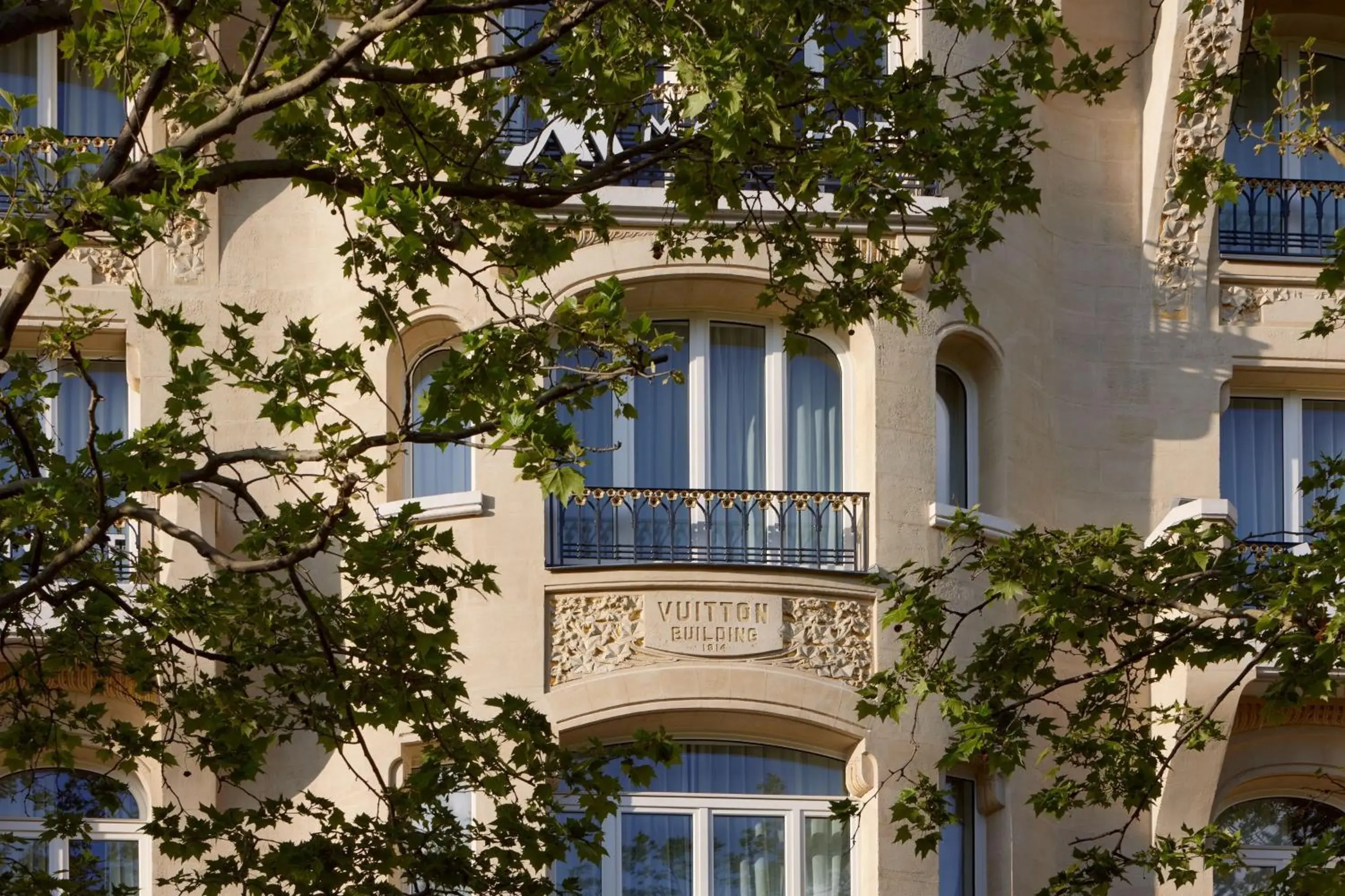 Property Building in Paris Marriott Champs Elysees Hotel