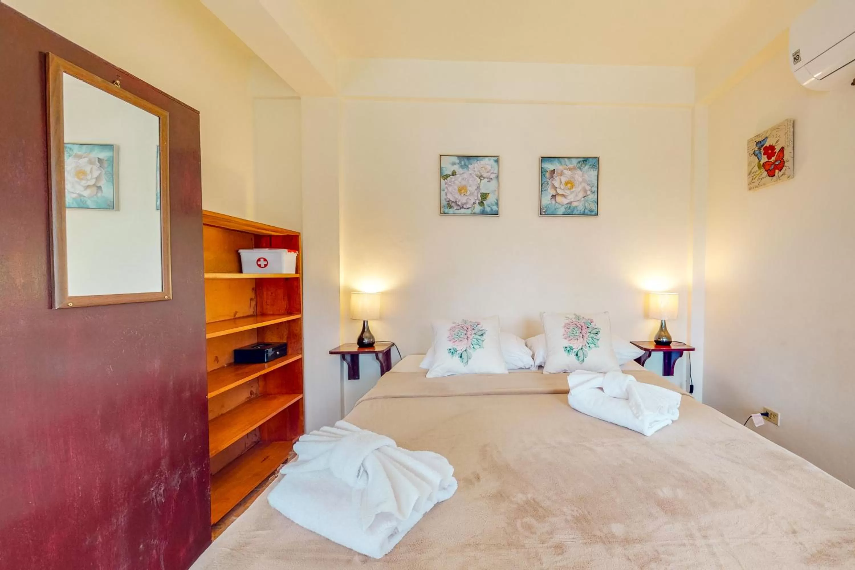 Bed in Palmetto#1 @ Island Cabanas