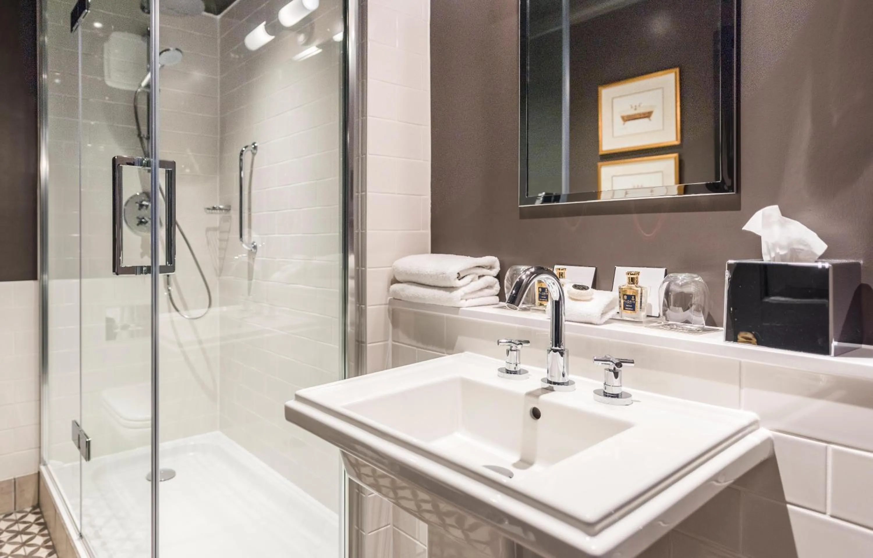 Shower in The Lygon Arms - an Iconic Luxury Hotel