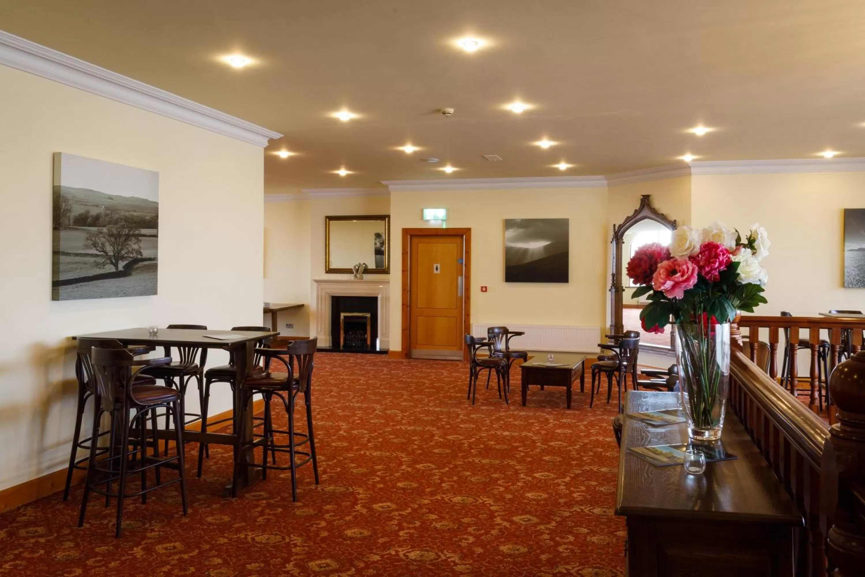 Library in Great National Hotel Ballina